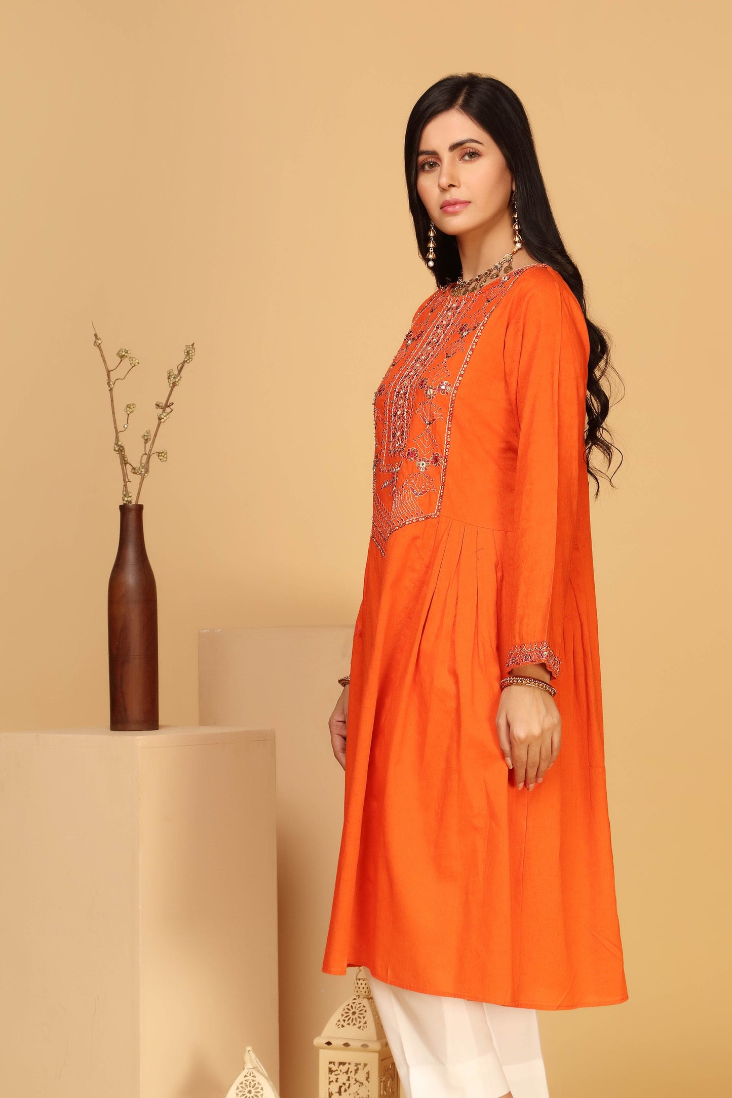 Chinyere - ORANGE DELIGHT Q A (BB7961)