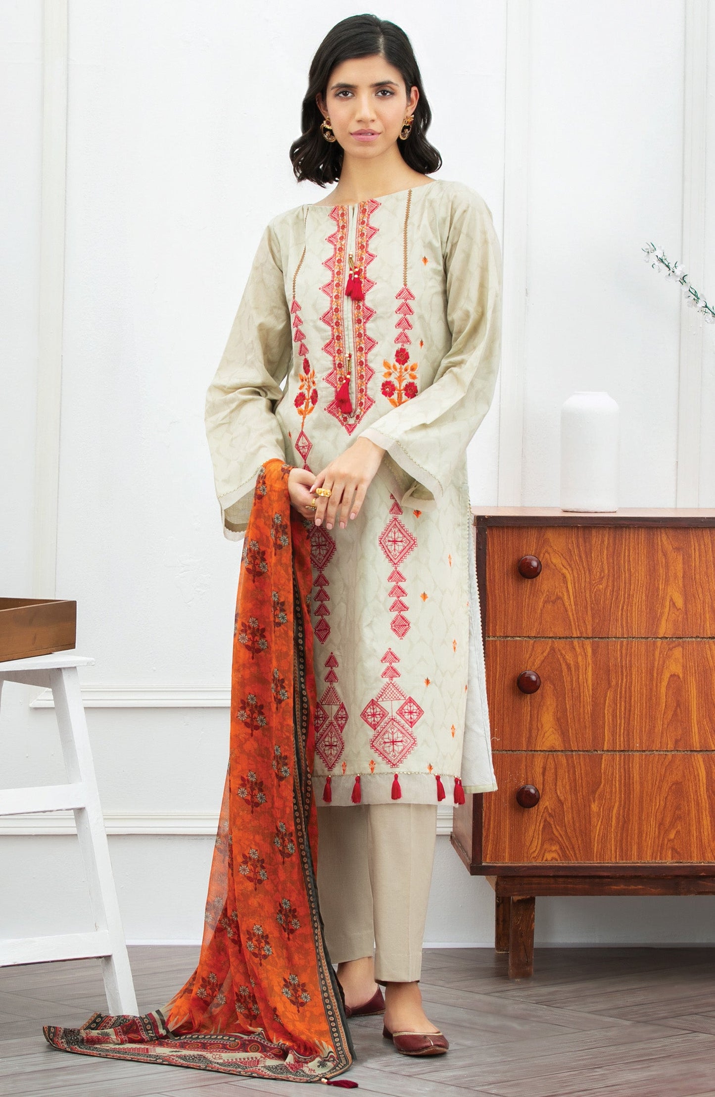 Orient - Unstitched 3 Piece Embroidered Jacquard Suit