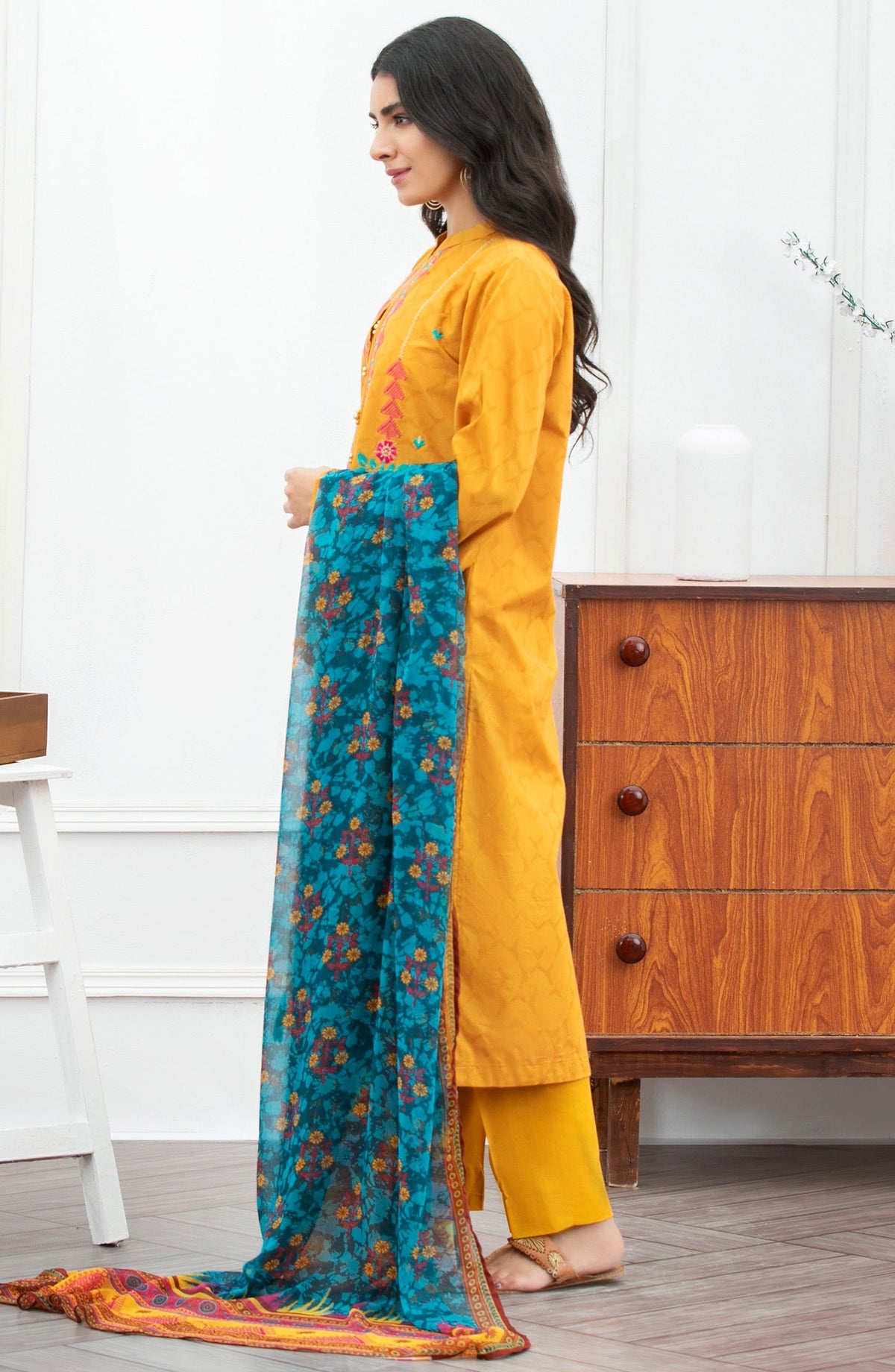 Orient - Unstitched 3 Piece Embroidered Jacquard Suit