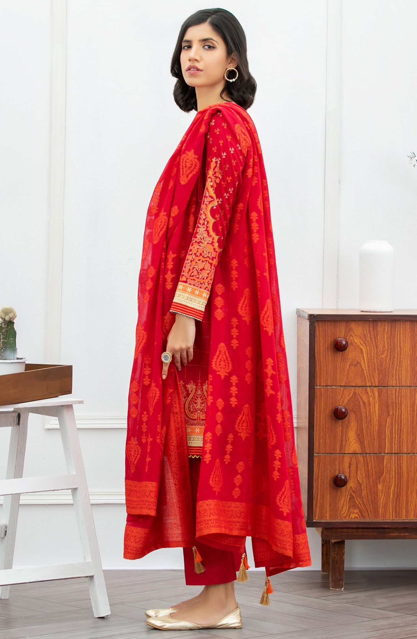 Orient - Unstitched 3 Piece Embroidered Lawn Suit