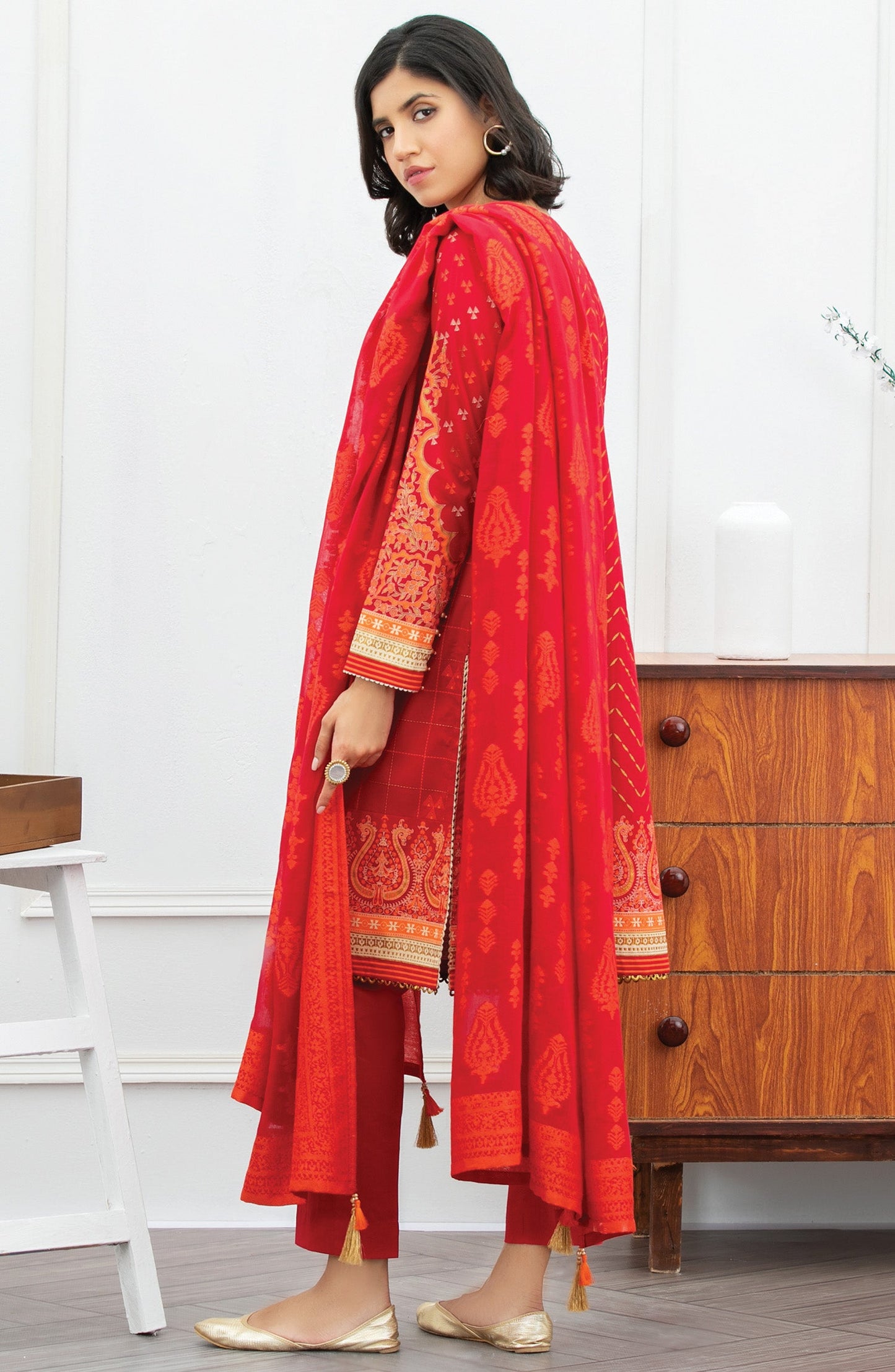 Orient - Unstitched 3 Piece Embroidered Lawn Suit