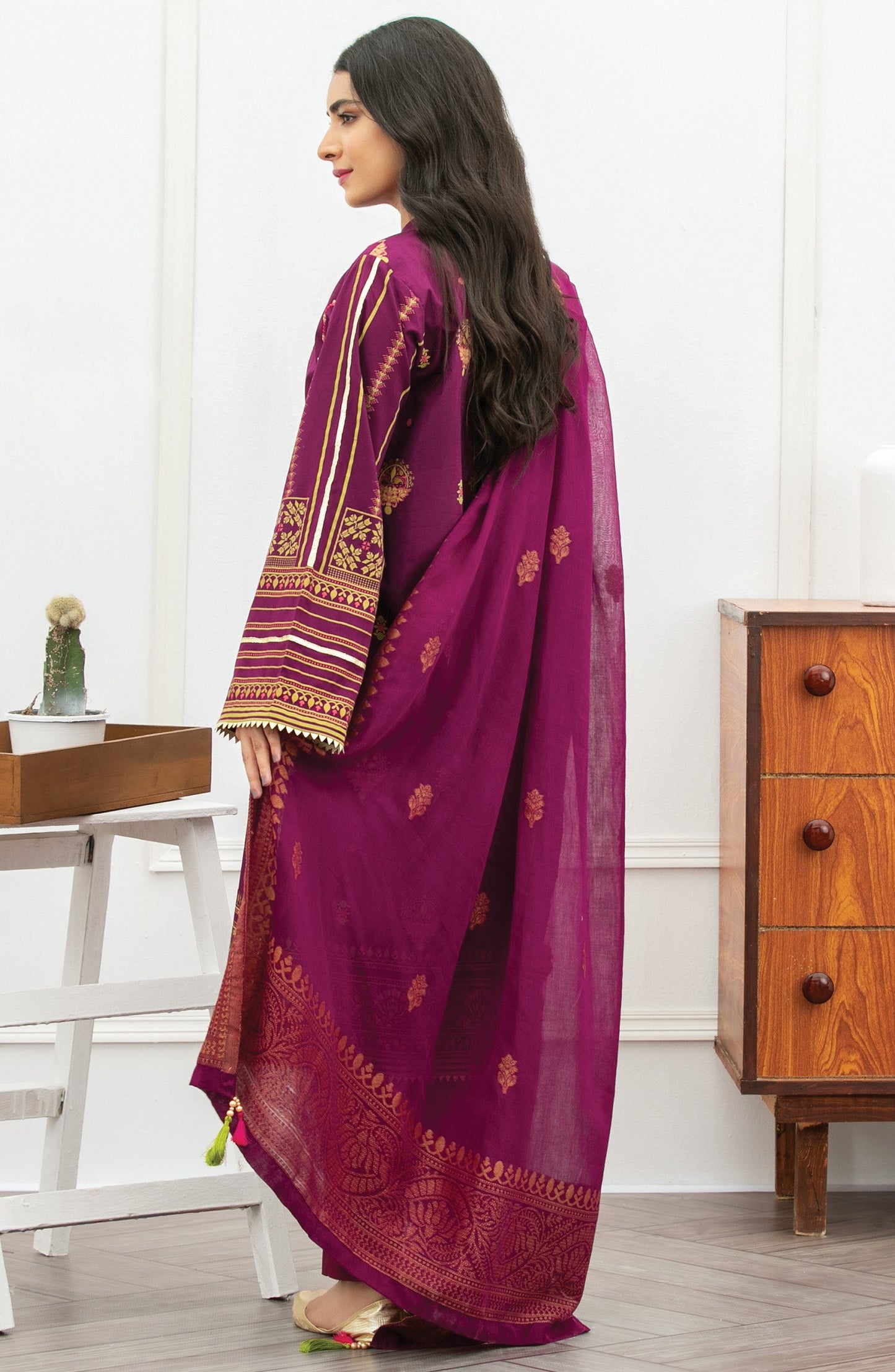 Orient - Unstitched 3 Piece Embroidered Lawn Suit