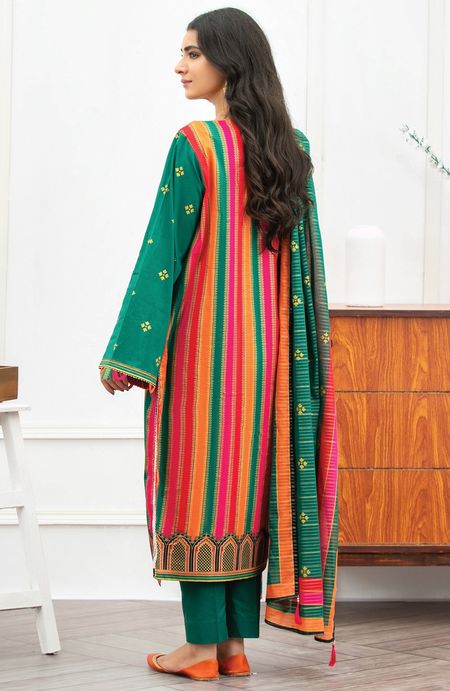 Orient - Unstitched 3 Piece Embroidered Lawn Suit