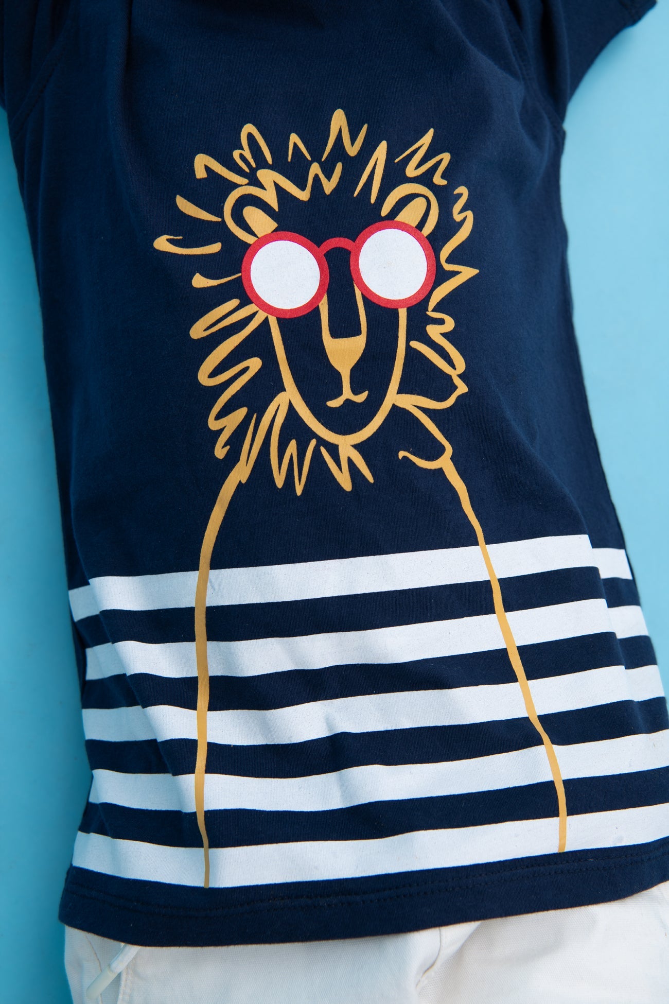 BTW - GLOW IN THE DARK LION TEE