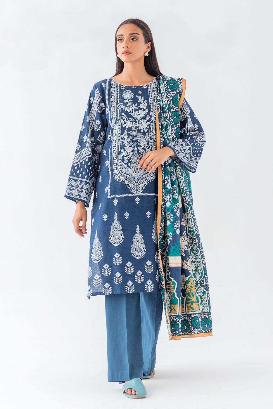 Beechtree - 3 PIECE - EMBROIDERED KHADDAR SUIT - BISTRO BARN (UNSTITCHED)