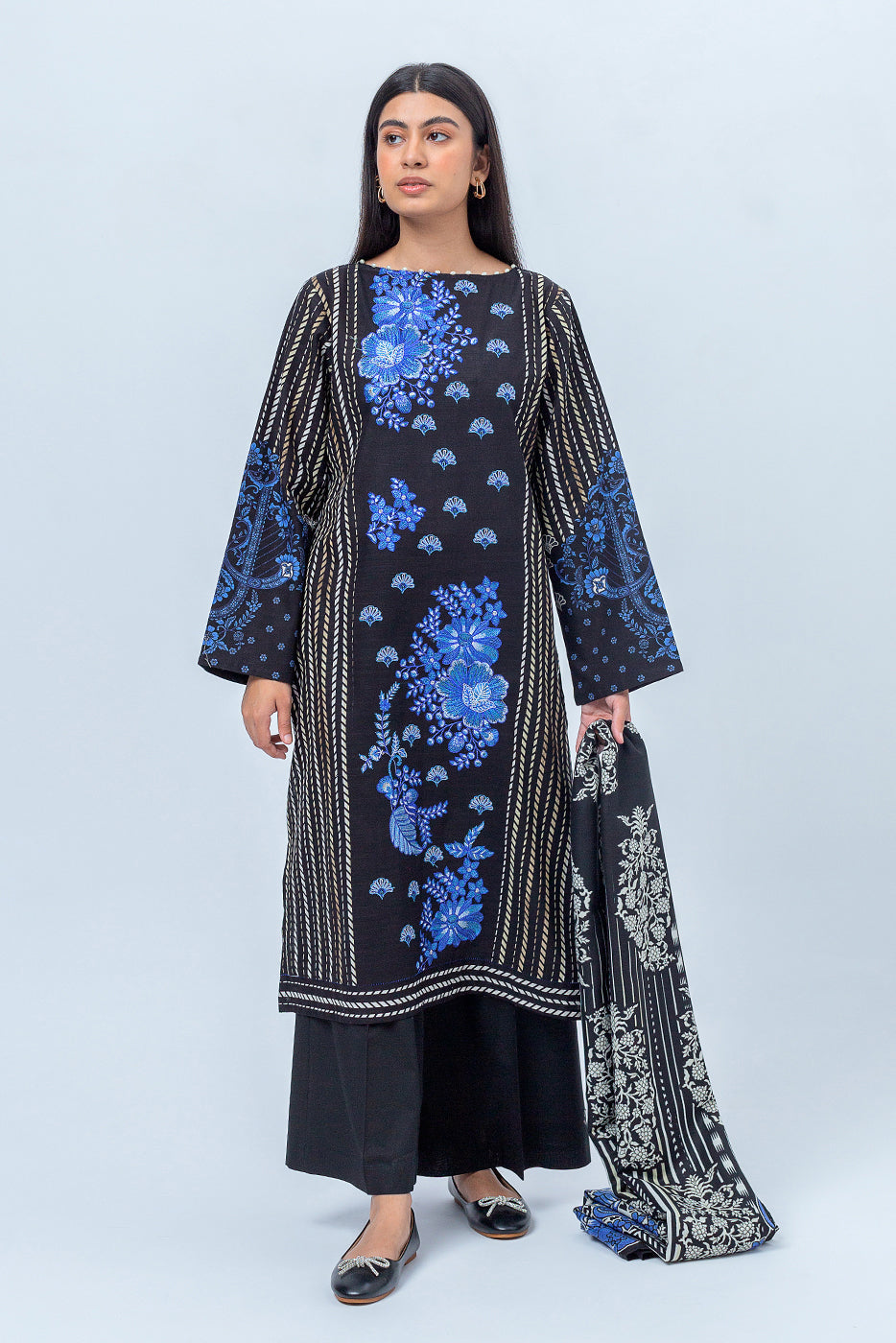 Beechtree - 3 PIECE - EMBROIDERED KHADDAR SUIT WITH PRINTED SHAWL - WONDROUS BLACK (UNSTITCHED)