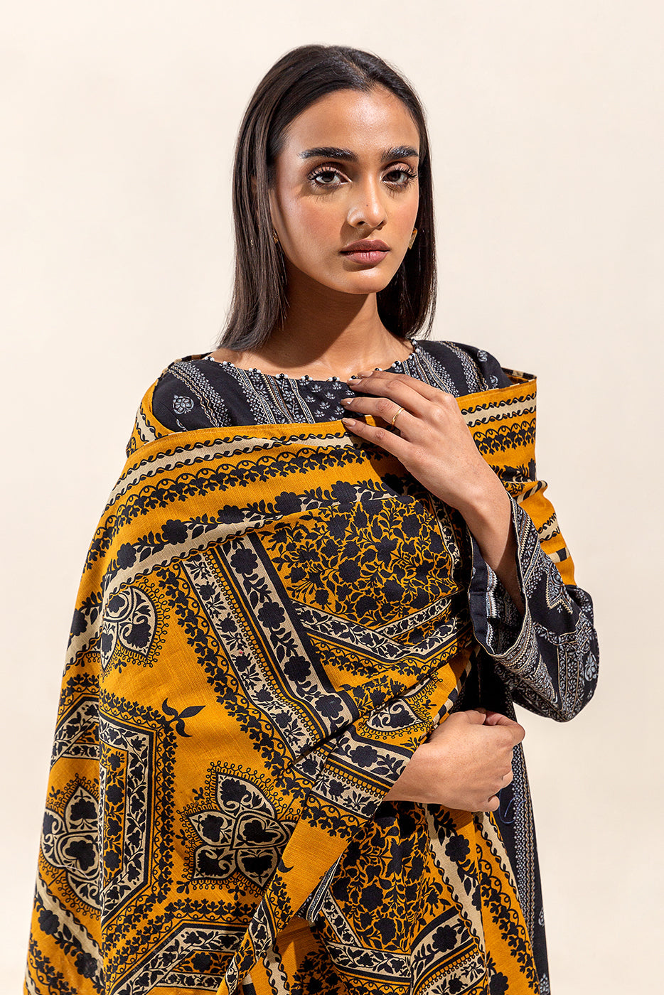 Beechtree - 3 PIECE - PRINTED KHADDAR SUIT - GLOOMY MYTH (UNSTITCHED)