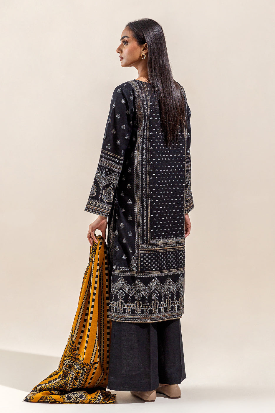 Beechtree - 3 PIECE - PRINTED KHADDAR SUIT - GLOOMY MYTH (UNSTITCHED)