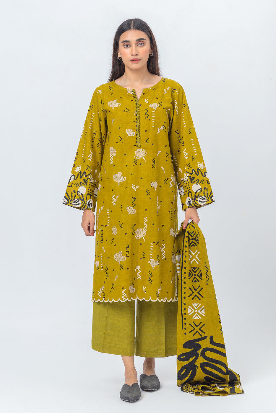Beechtree - 3 PIECE - EMBROIDERED KHADDAR SUIT - DELICATE PETALS (UNSTITCHED)