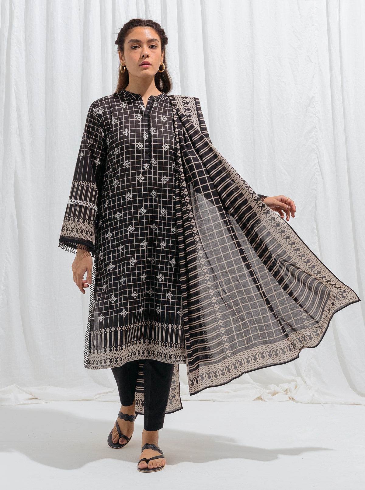 Beechtree - Black Bliss-Printed-3P (UNSTITCHED)