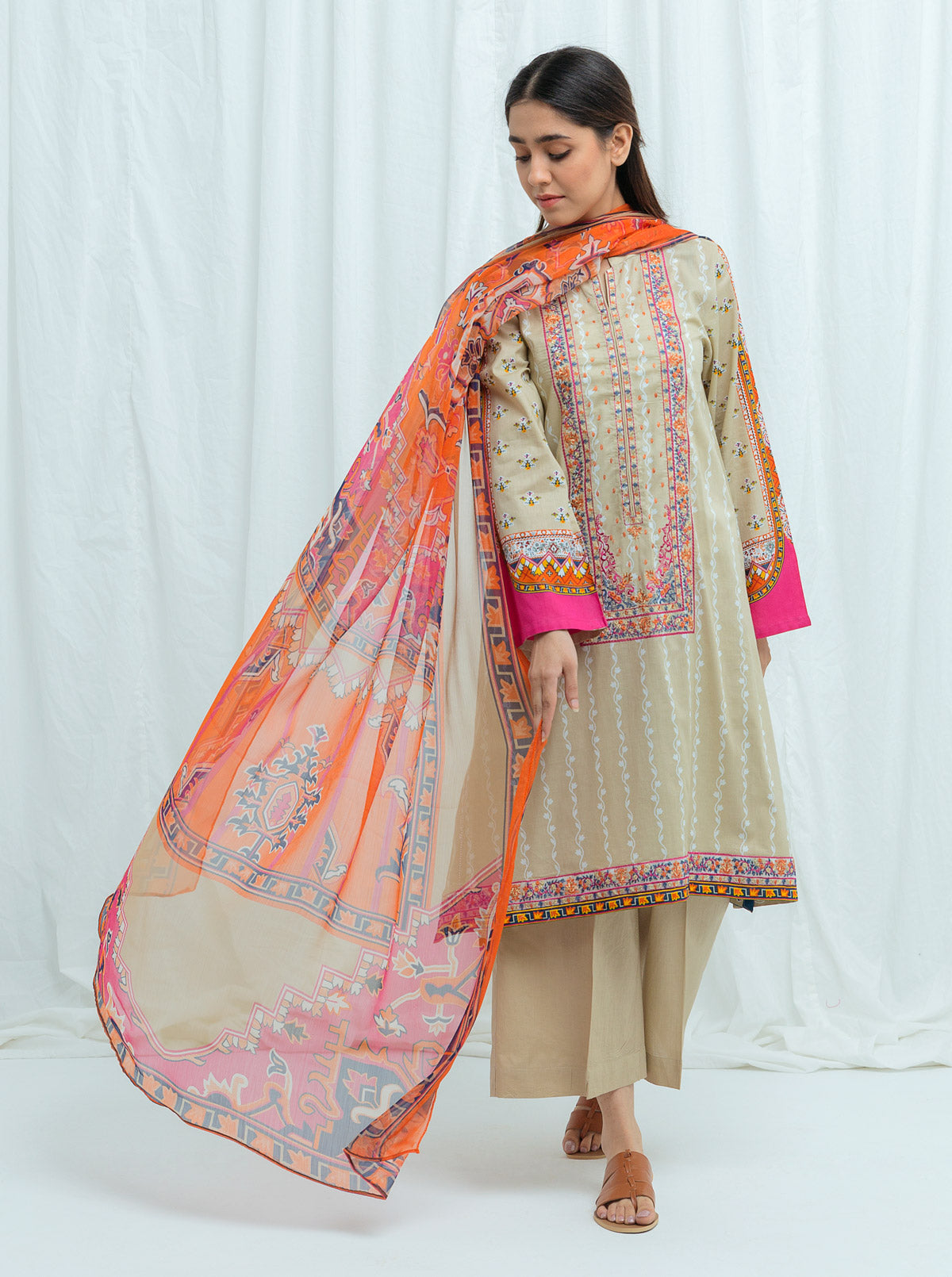 Beechtree - ORNAMENT BEIGE-Embroidered -2P