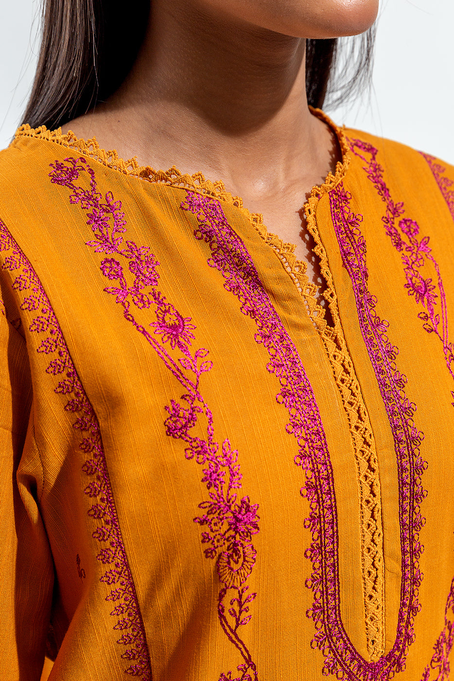 Beechtree - EMBROIDERED SLUB KHADDAR SHIRT (PRET)