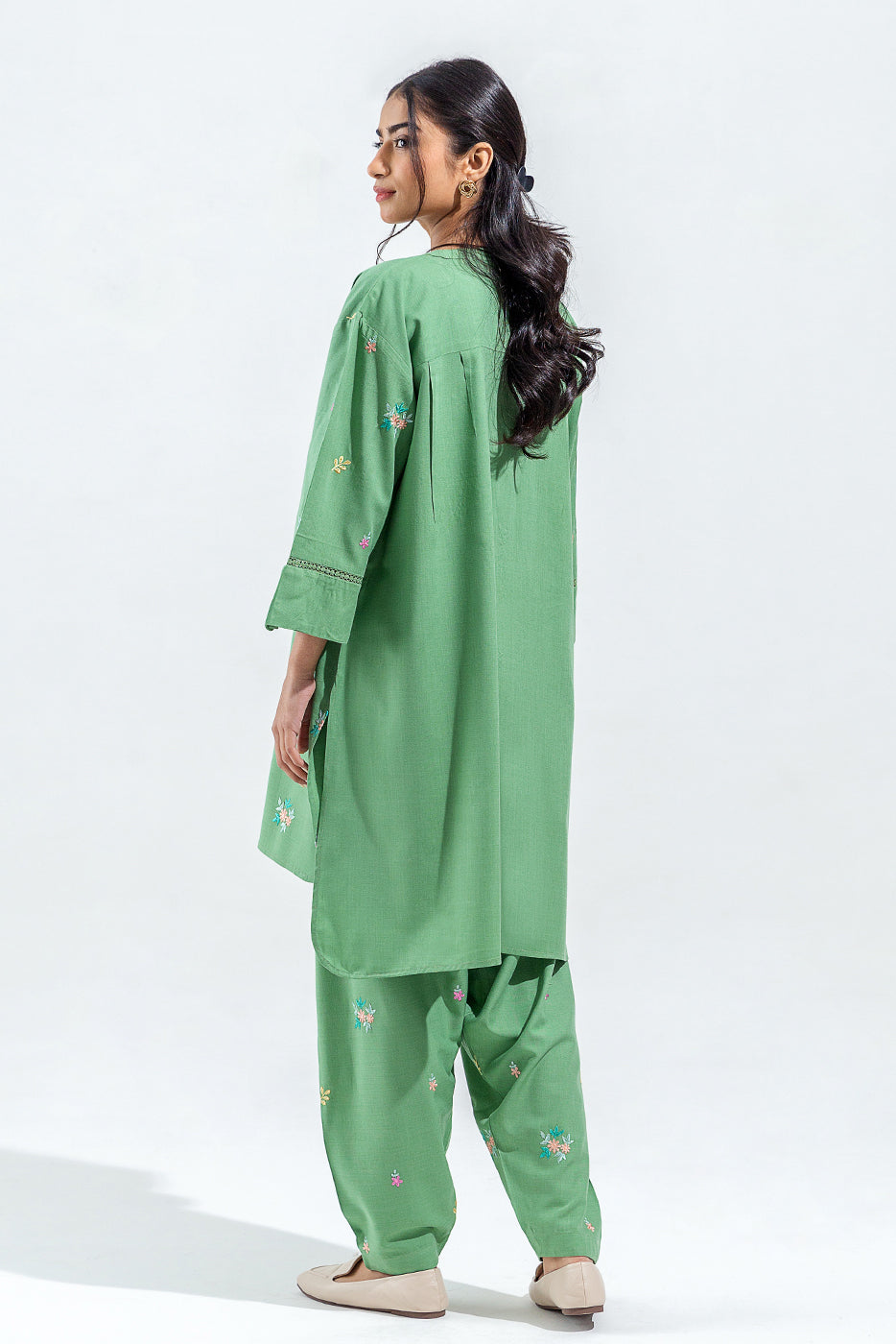 Beechtree - 2 PIECE EMBROIDERED CHAMBRAY SUIT (PRET)