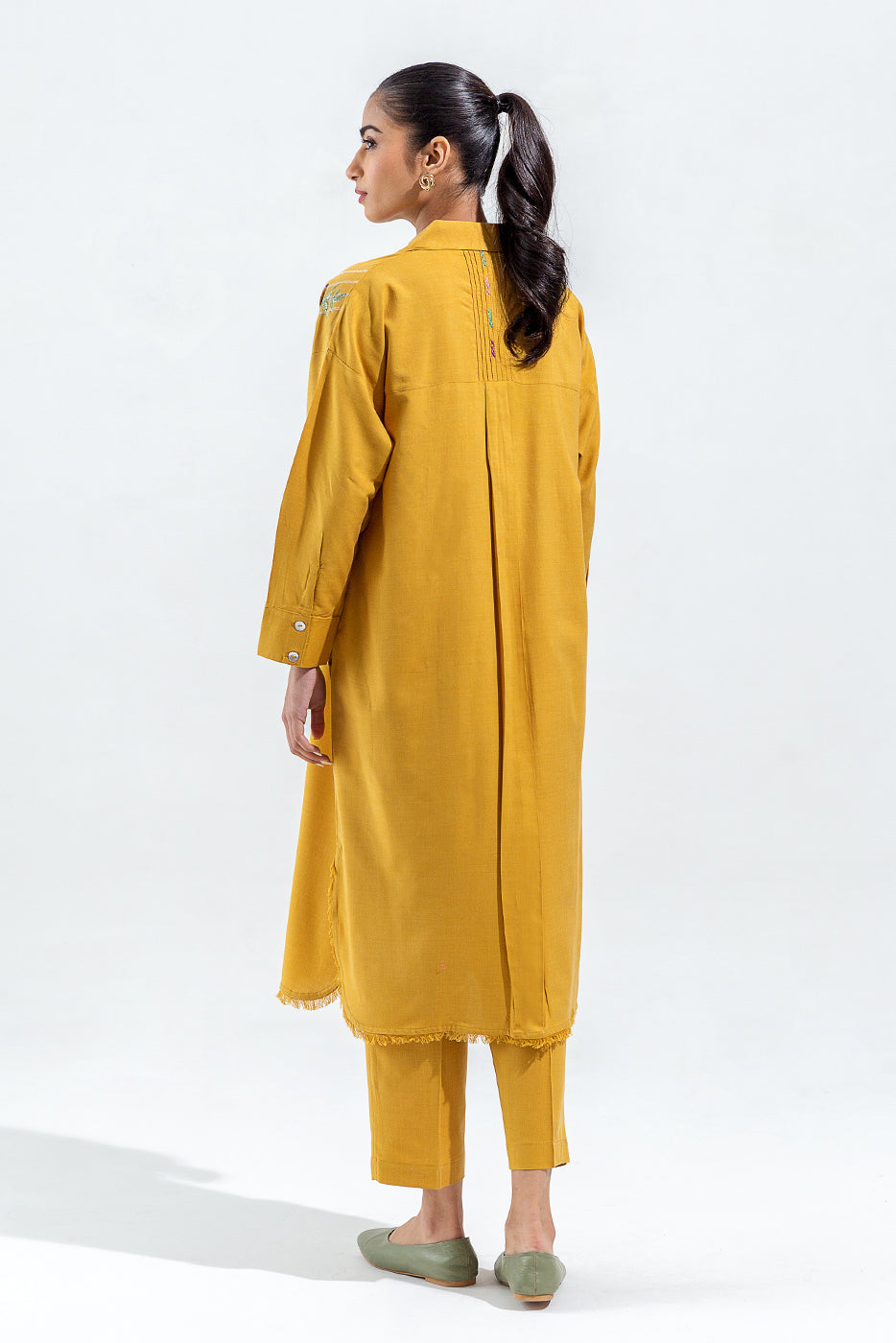 Beechtree - 2 PIECE EMBROIDERED CHAMBRAY SUIT (PRET)