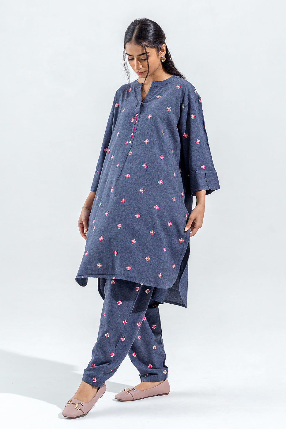 Beechtree - 2 PIECE EMBROIDERED CHAMBRAY SUIT (PRET)