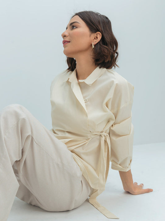 Beechtree - Offwhite Collar Wrap Top