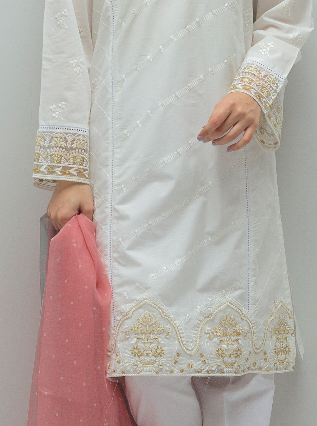 Beechtree - 2 PIECE EMBROIDERED LAWN SUIT (PRET)