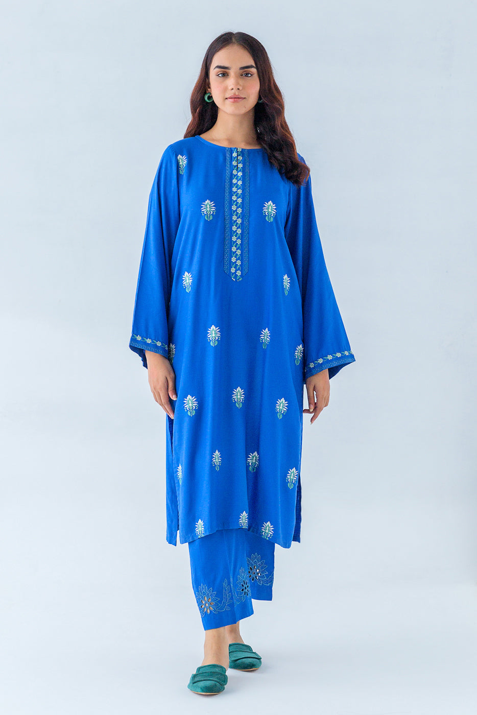 Beechtree - 2 PIECE EMBROIDERED VISCOSE SUIT (PRET)