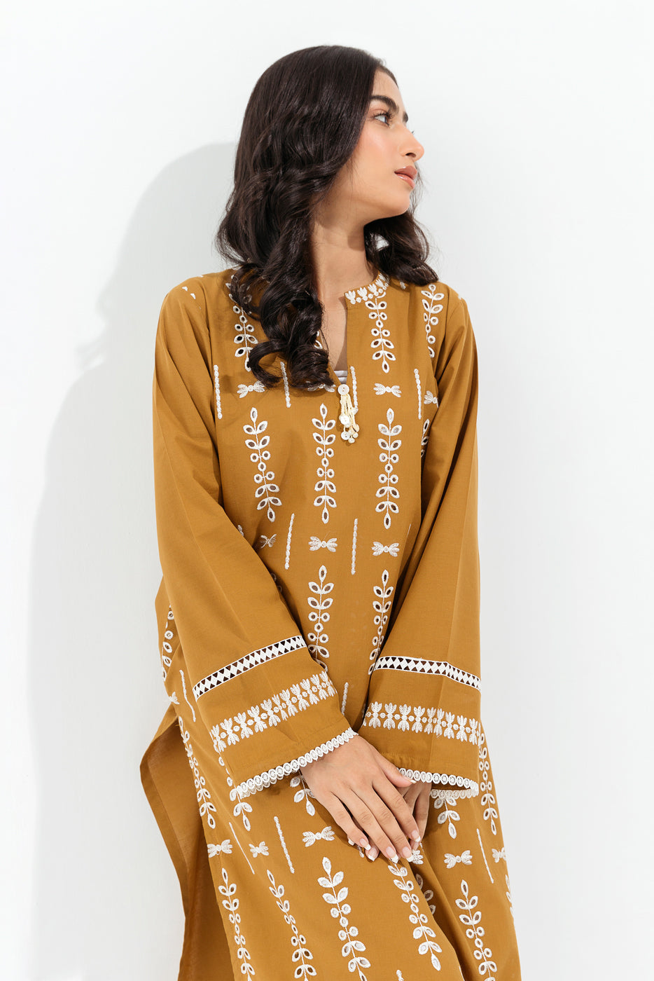 Beechtree - EMBROIDERED CHAMBRAY SHIRT (PRET)