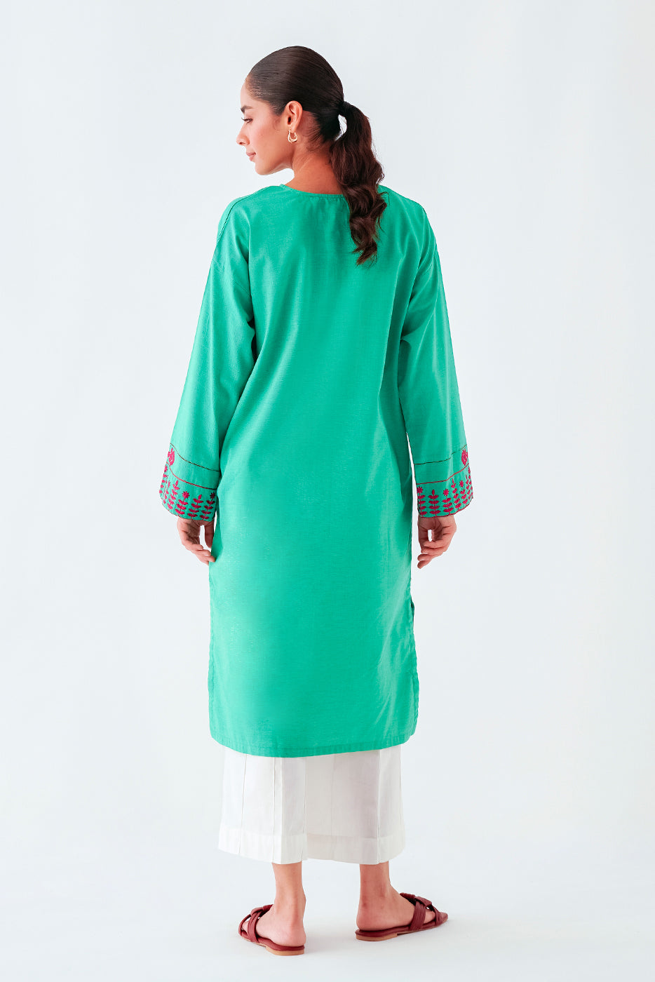 Beechtree - EMBROIDERED CHAMBRAY SHIRT (PRET)