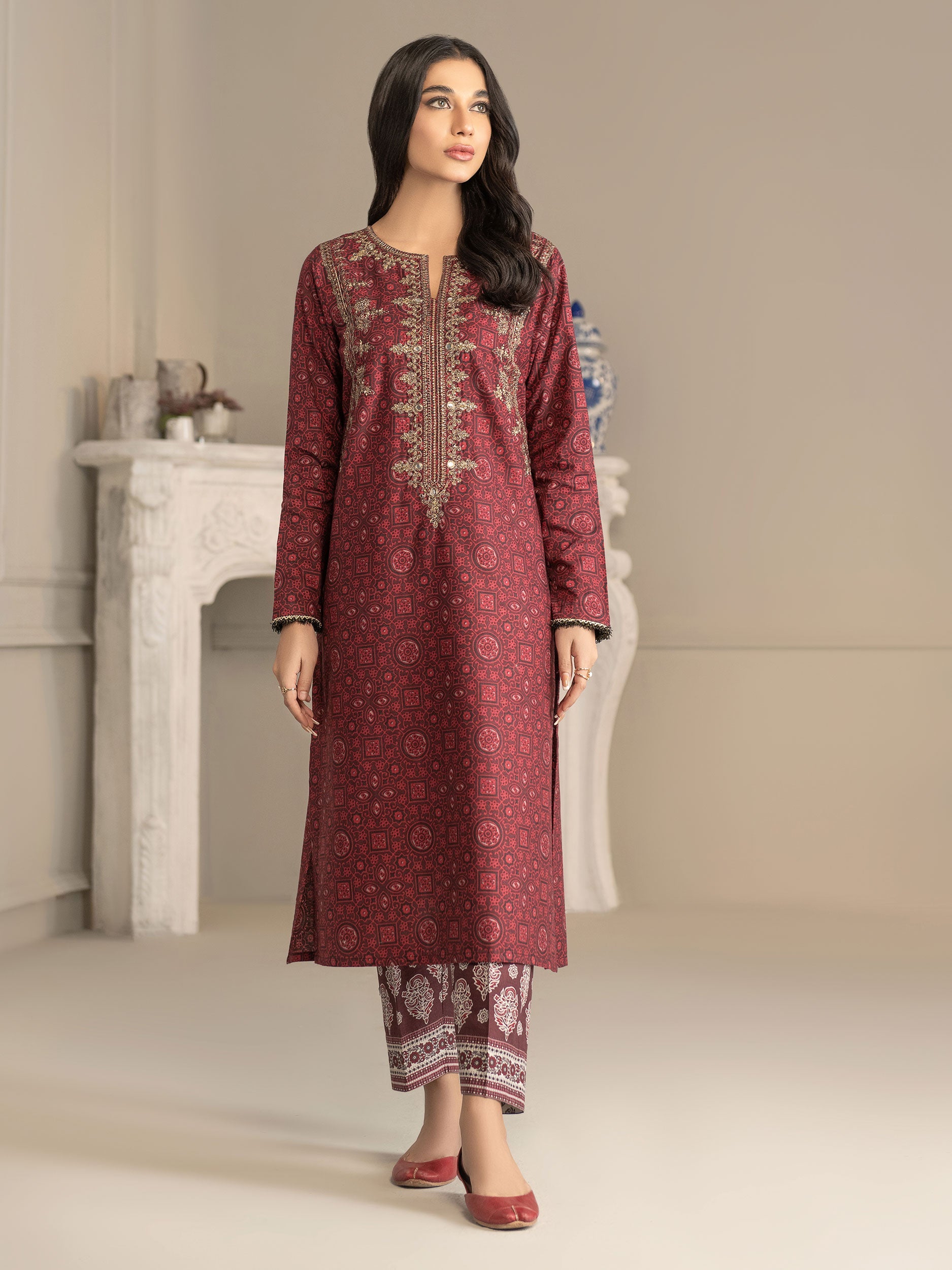 Limelight - 2 Piece Winter Cotton Suit-Embroidered(Unstitched)  Western.pk