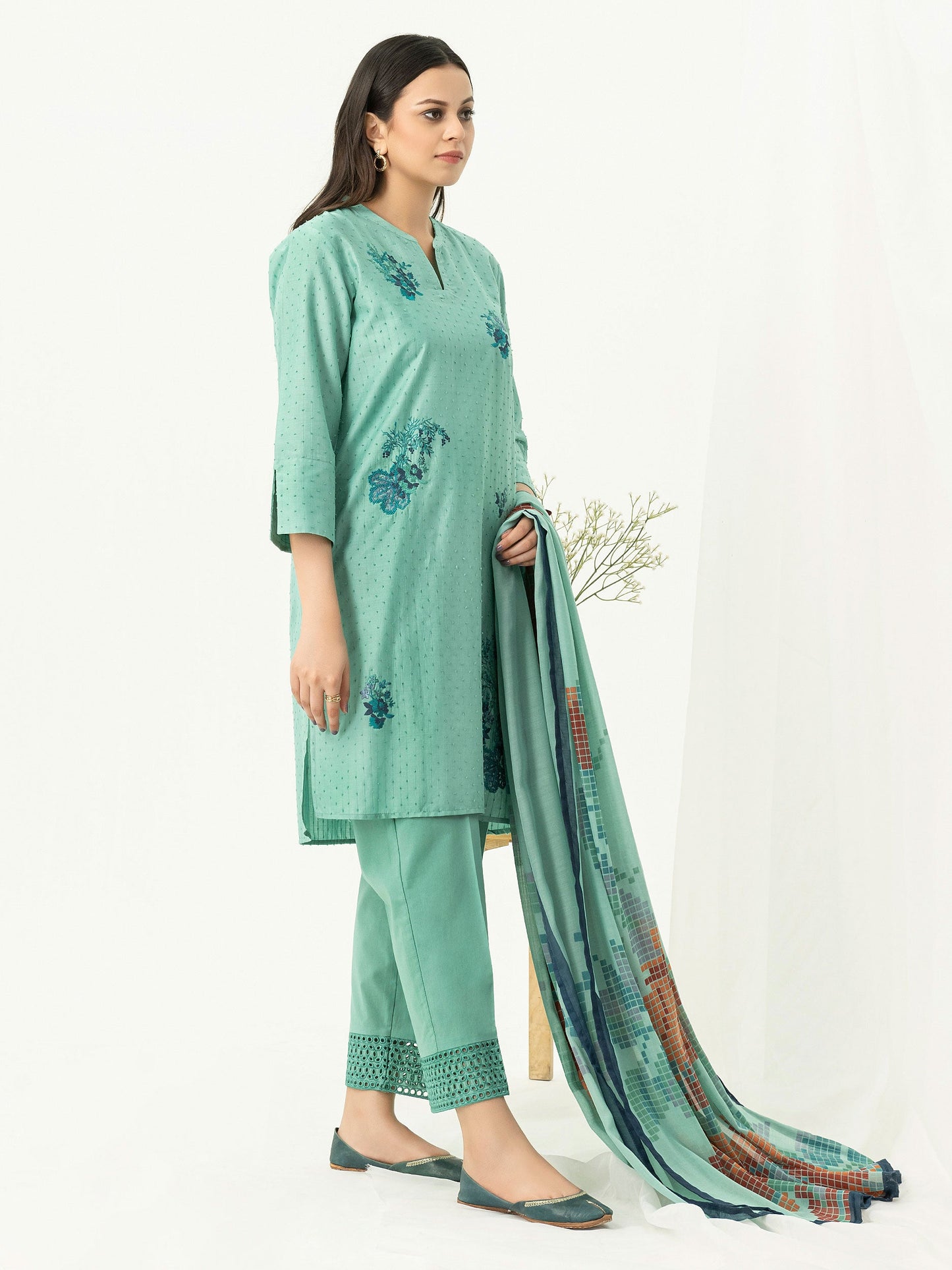 Limelight - 3 Piece Texture Lawn Suit-Embroidered (Pret)