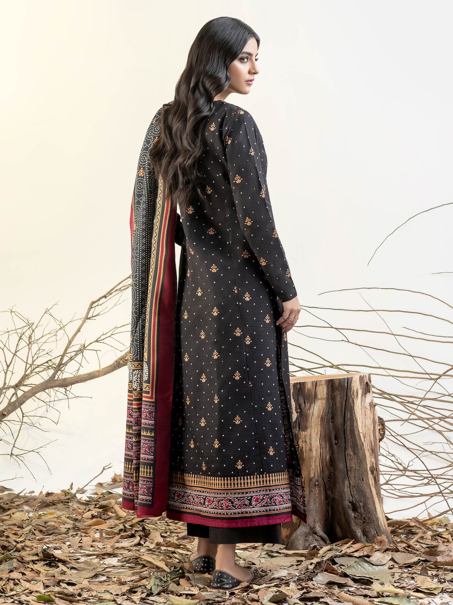 3 Piece Khaddar Suit-Printed(Unstitched)