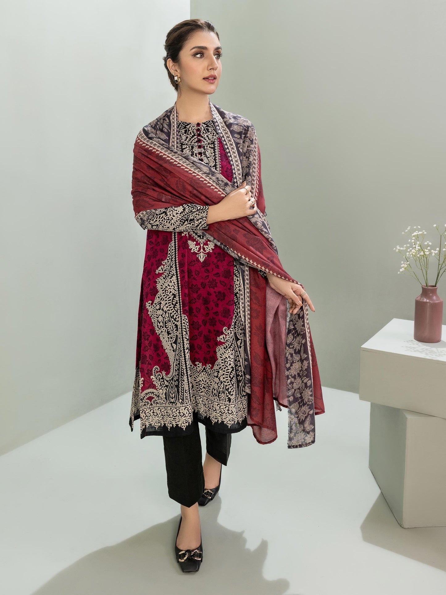 2 Piece Slub Khaddar Suit-Printed (Unstitched)