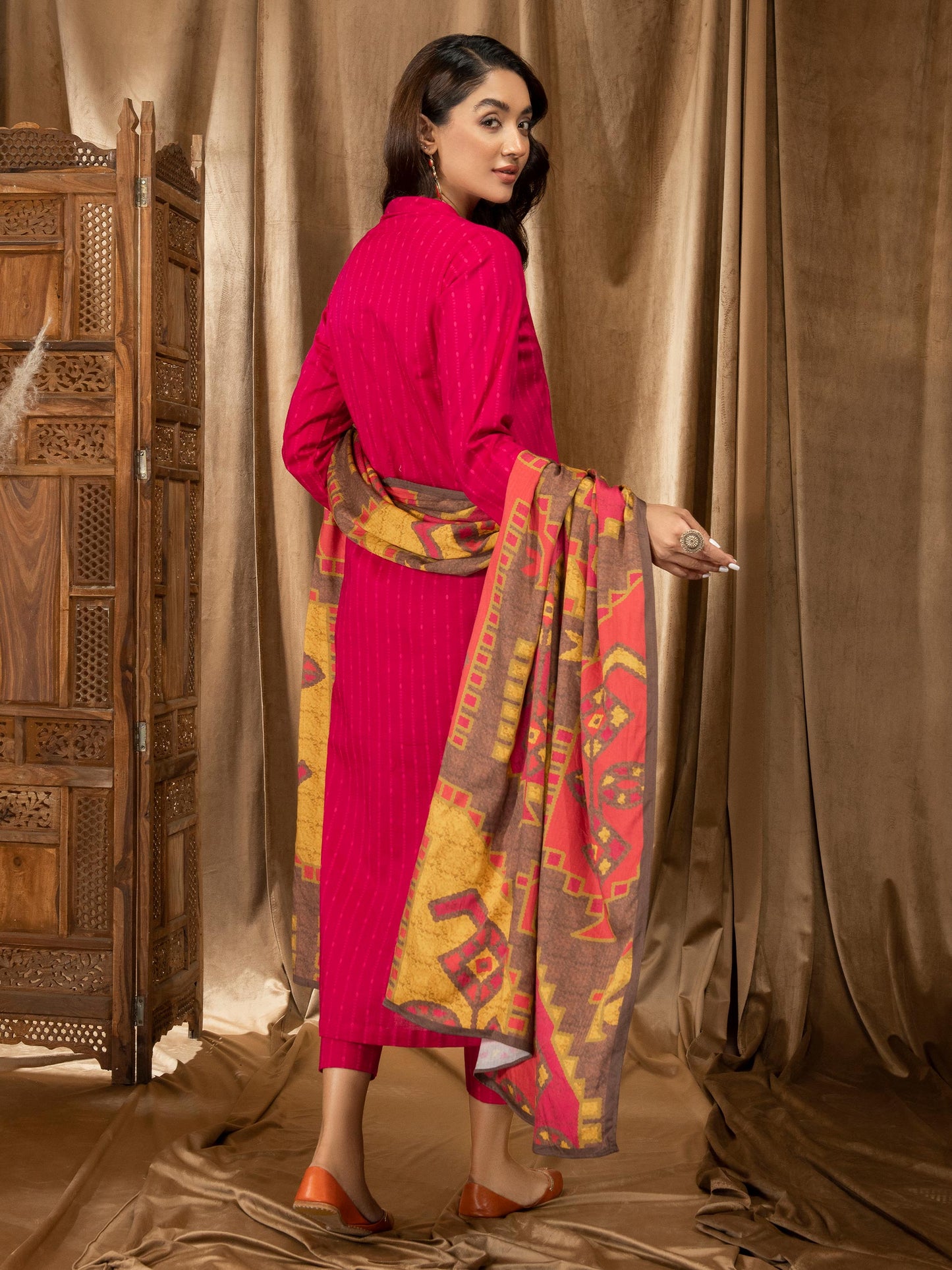 3 Piece Khaddar Suit-Printed (Unstitched)