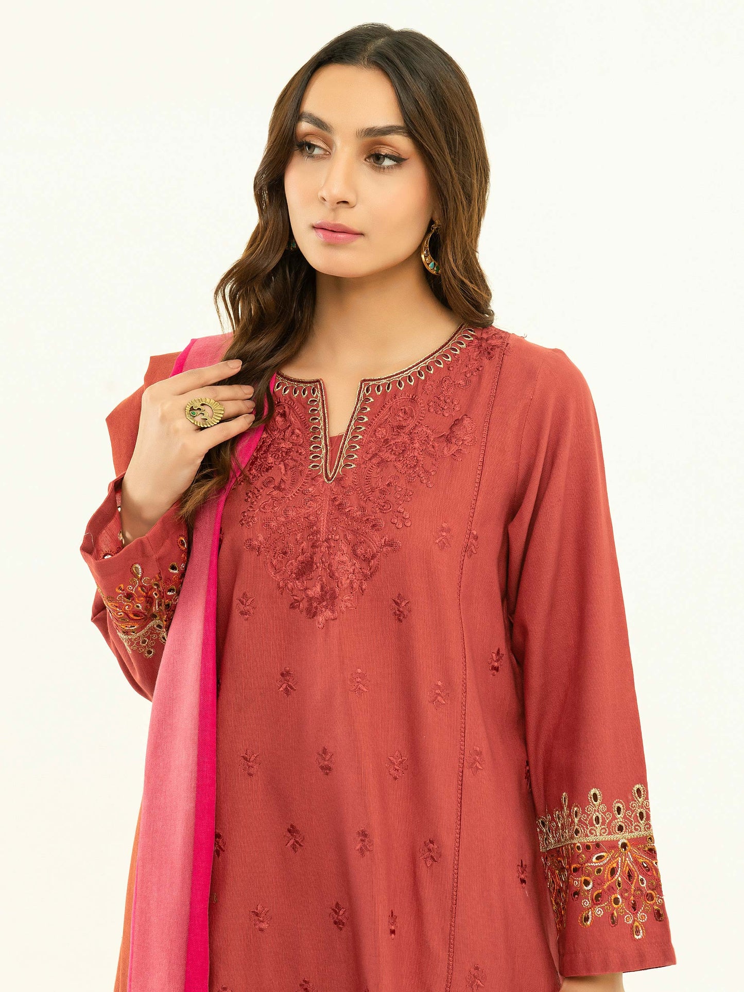 2 Piece Khaddar Suit-Embroidered (Pret)