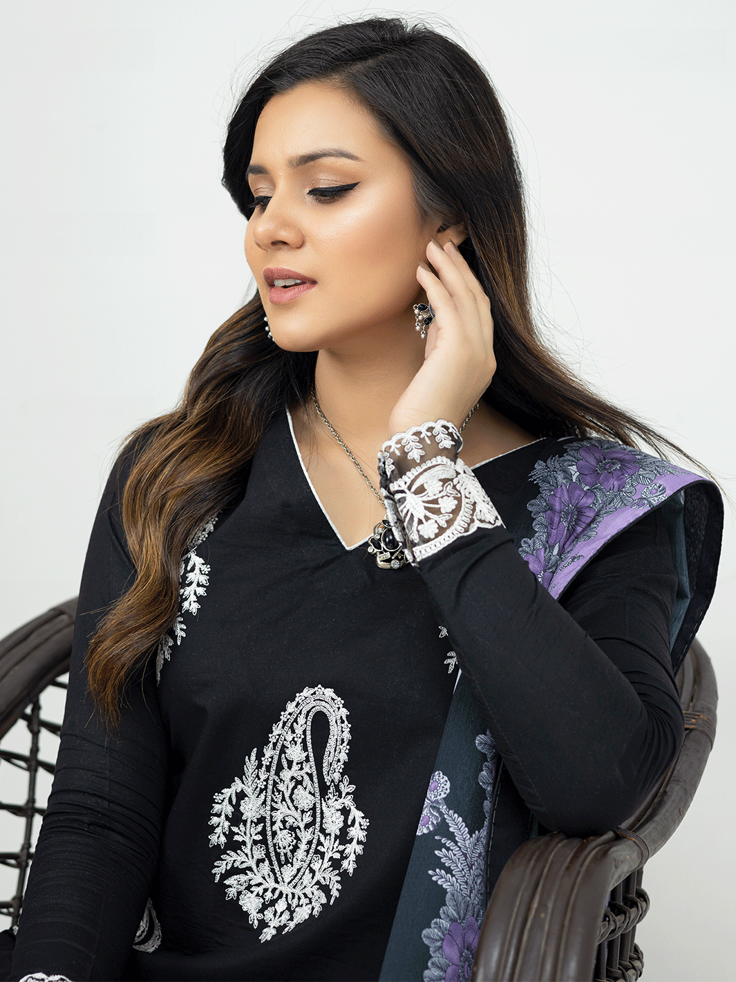 Binilyas - D - 104 | Three Piece Unstitch