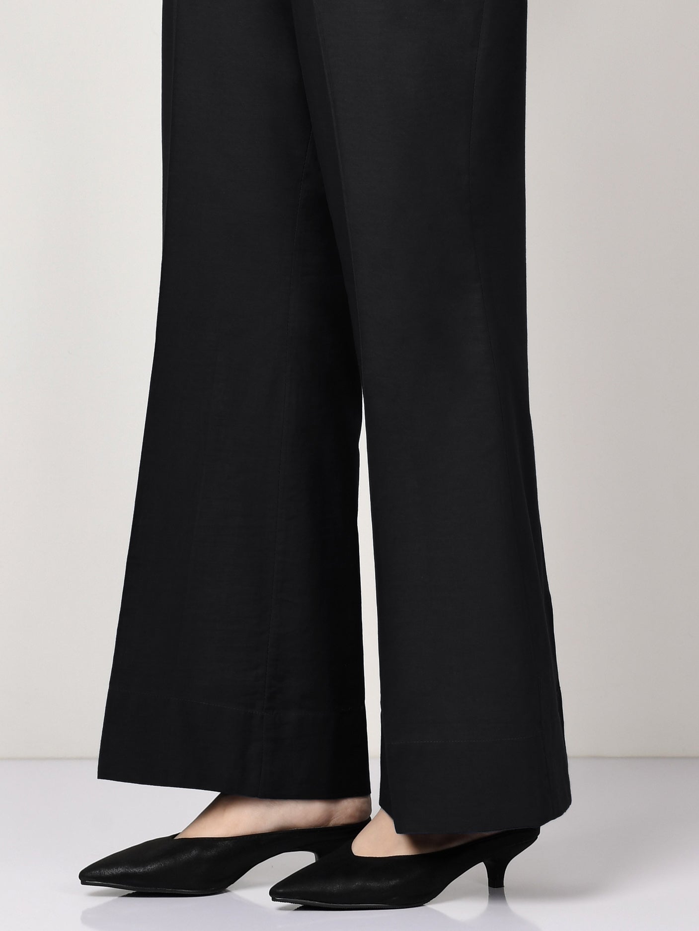 Limelight - Crepe Bootcut Pants