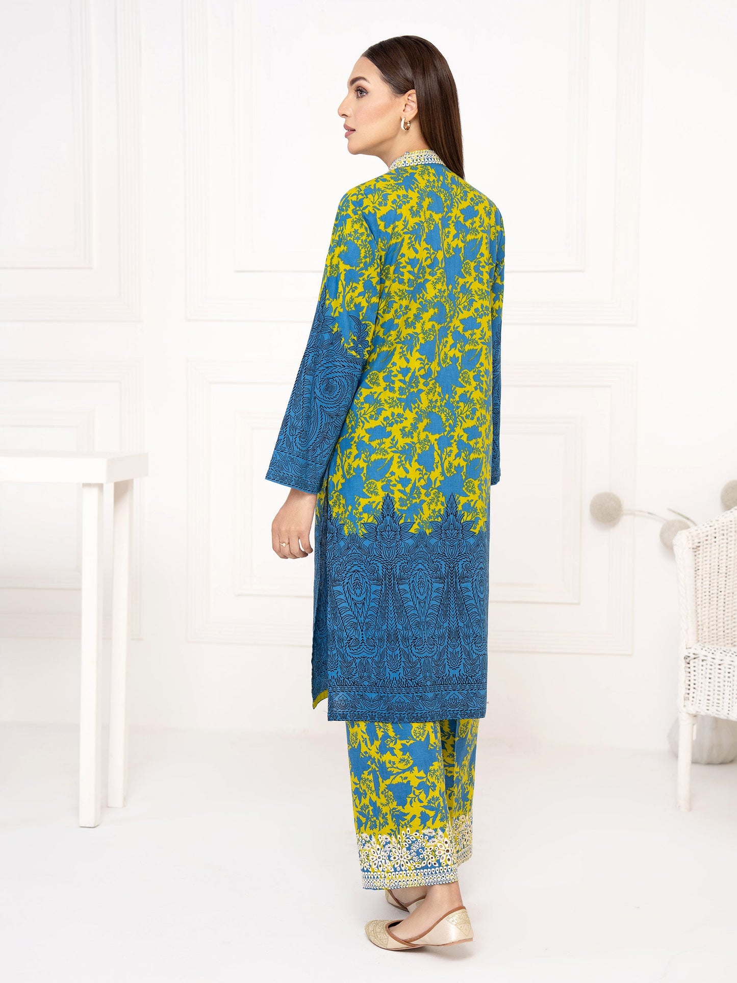 2 Piece Khaddar Suit-Embroidered(Unstitched)