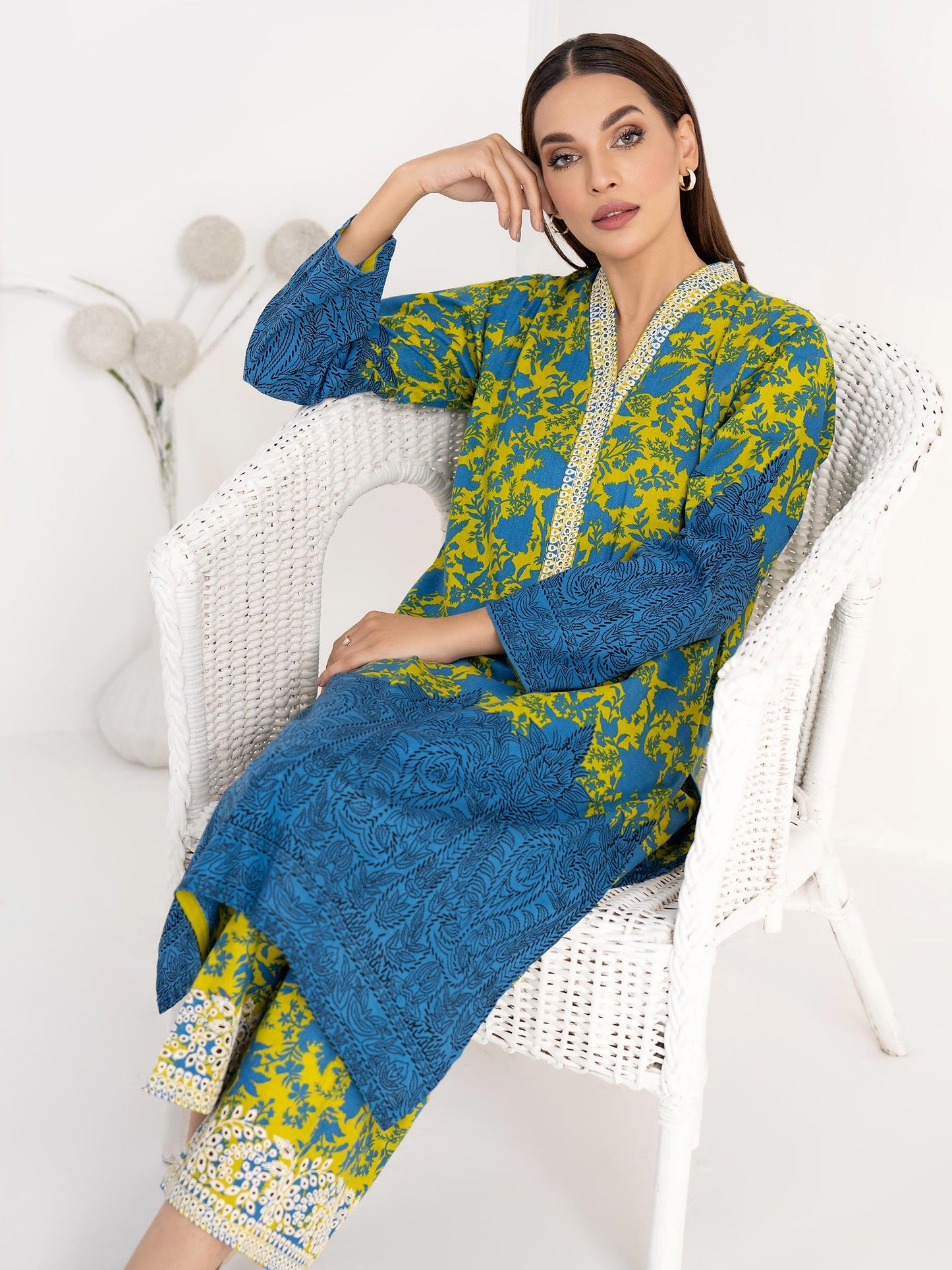 2 Piece Khaddar Suit-Embroidered(Unstitched)