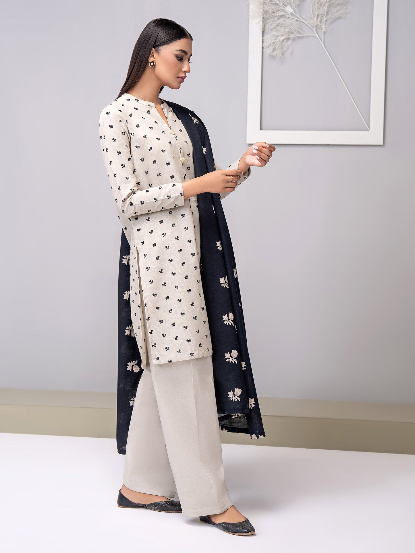 3 Piece Khaddar Suit-Printed(Unstitched)