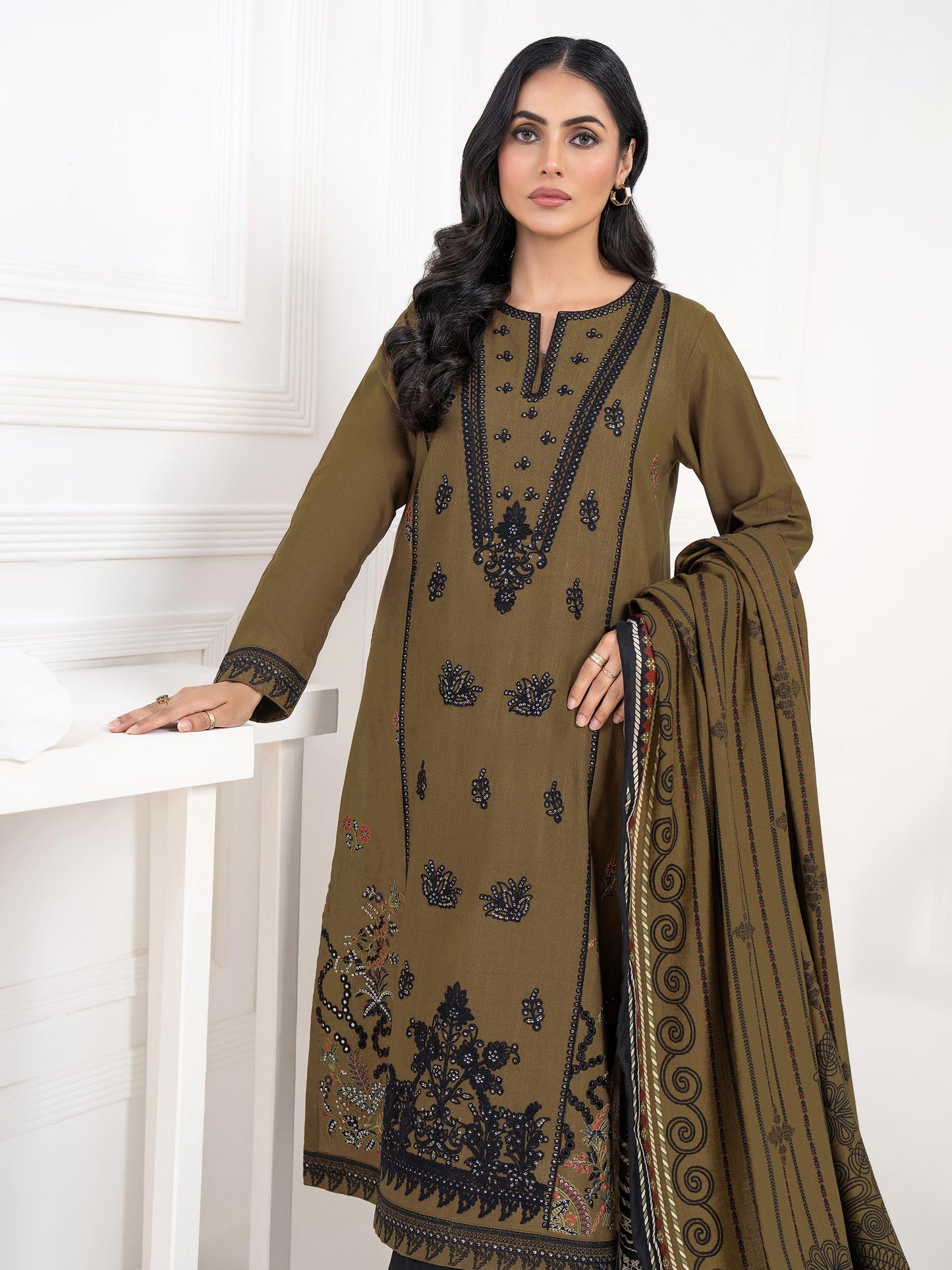 2 Piece Khaddar Suit-Embroidered(Unstitched)