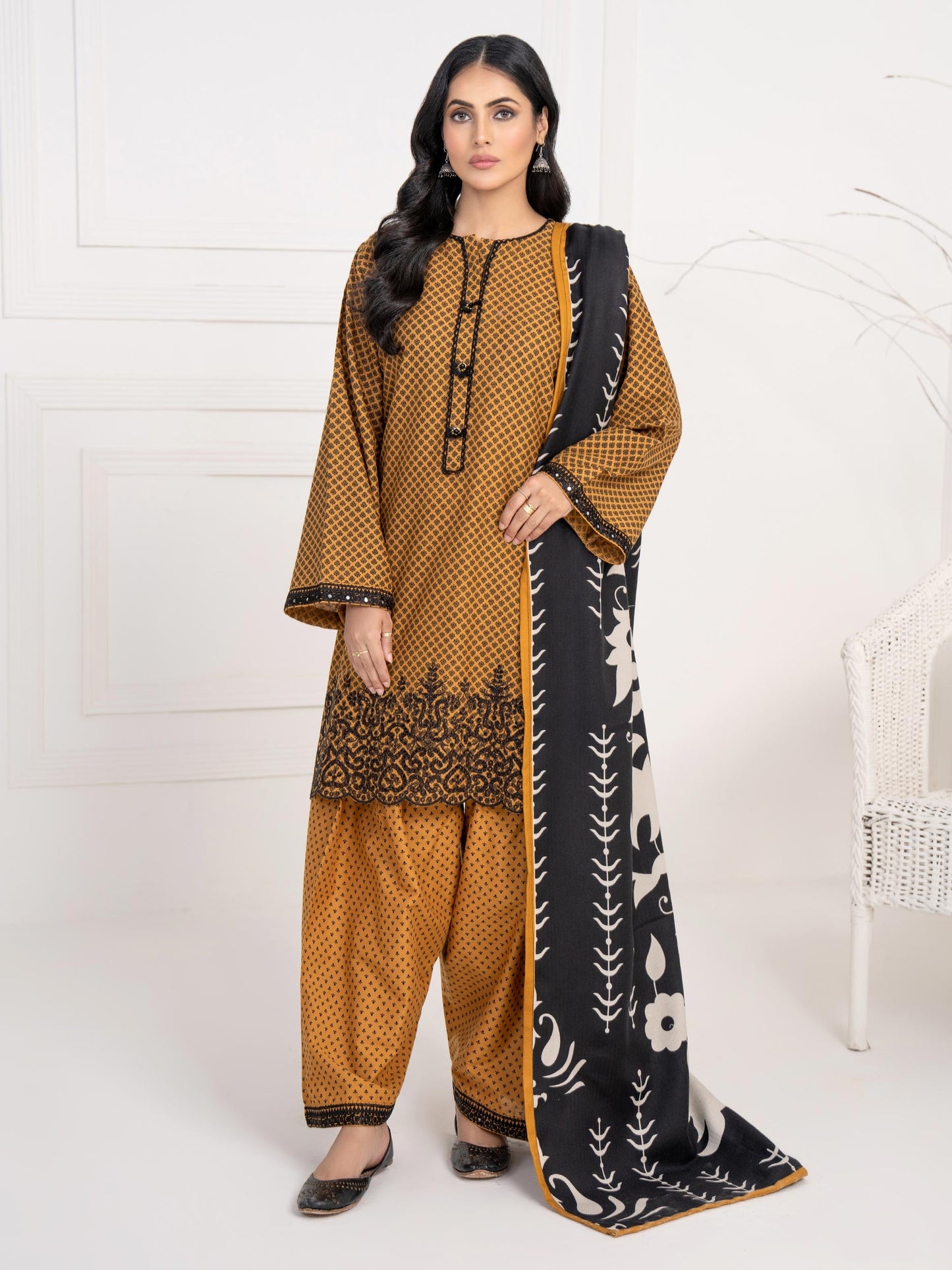 3 Piece Khaddar Suit-Embroidered(Unstitched)