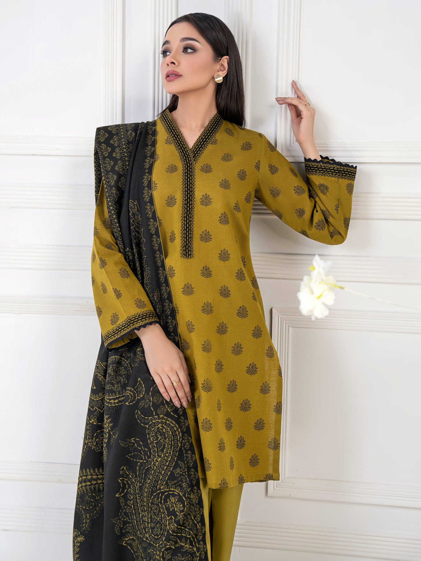 3 Piece Khaddar Suit-Printed(Unstitched)