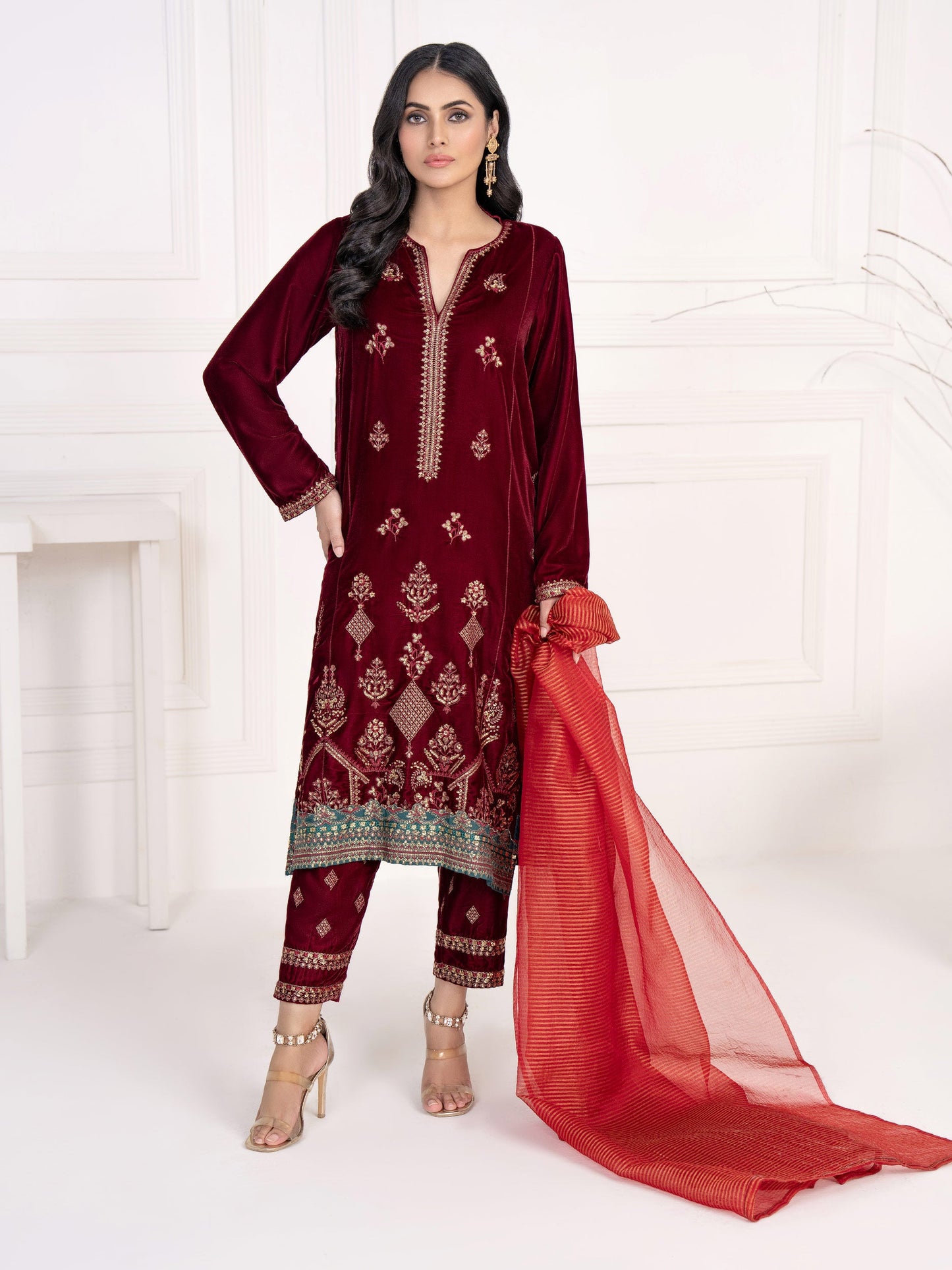 3 Piece Velvet Suit-Embroidered(Unstitched)