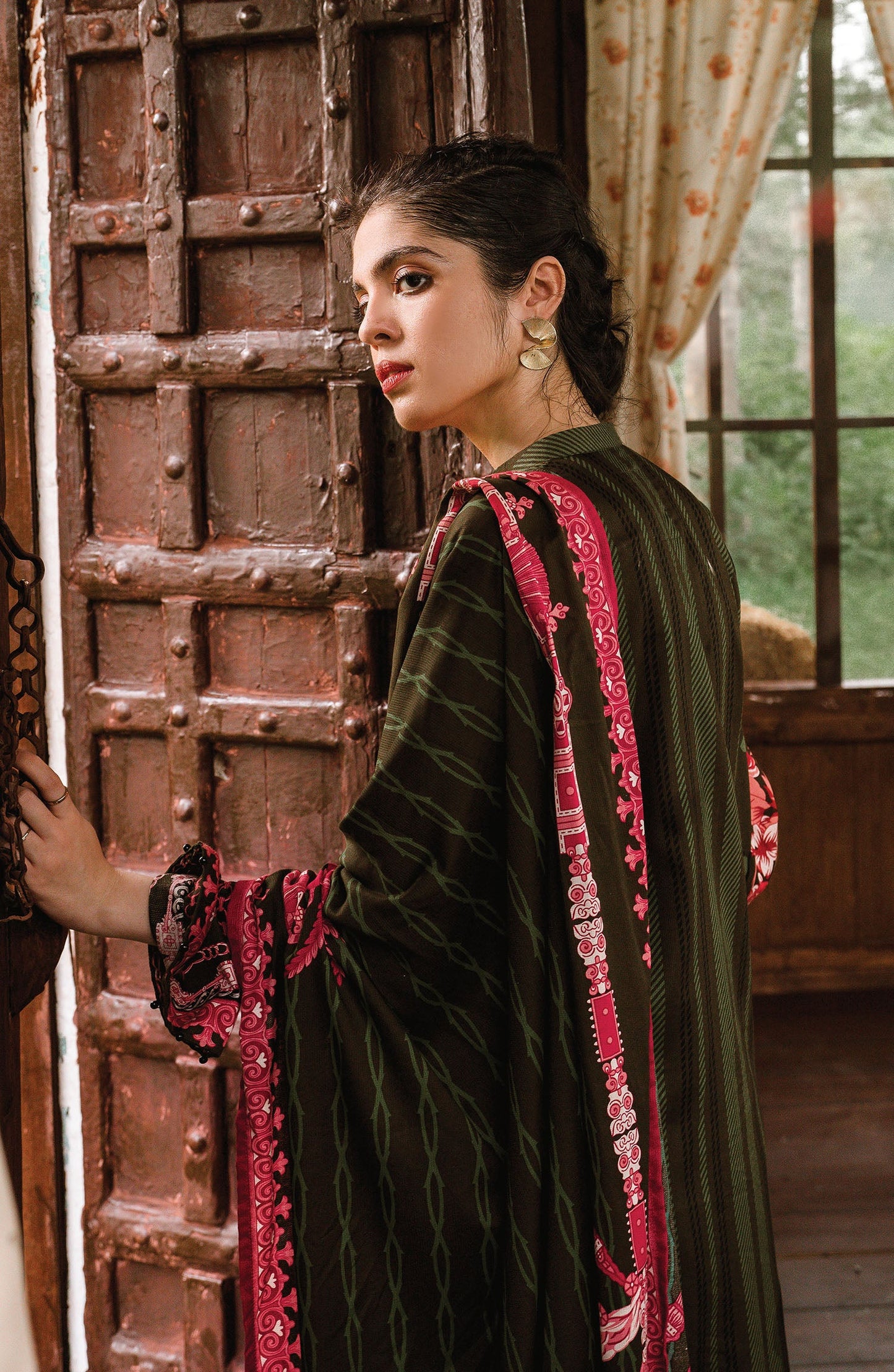 Orient - Unstitched 3 Piece Embroidered Textured Heavy Cotton Suit