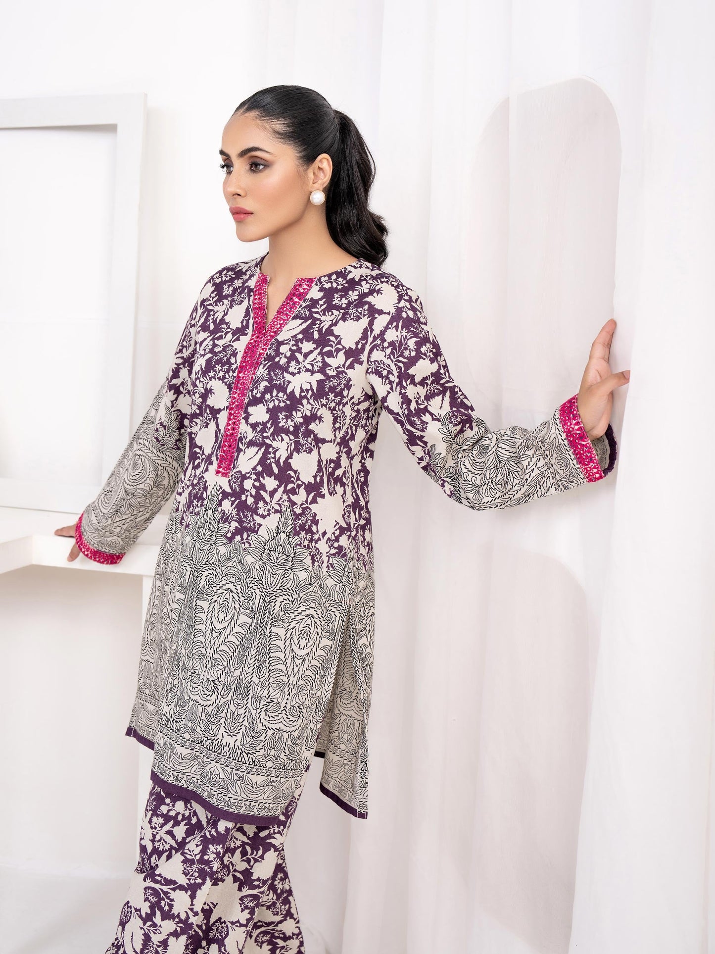 2 Piece Khaddar Suit-Embroidered(Unstitched)