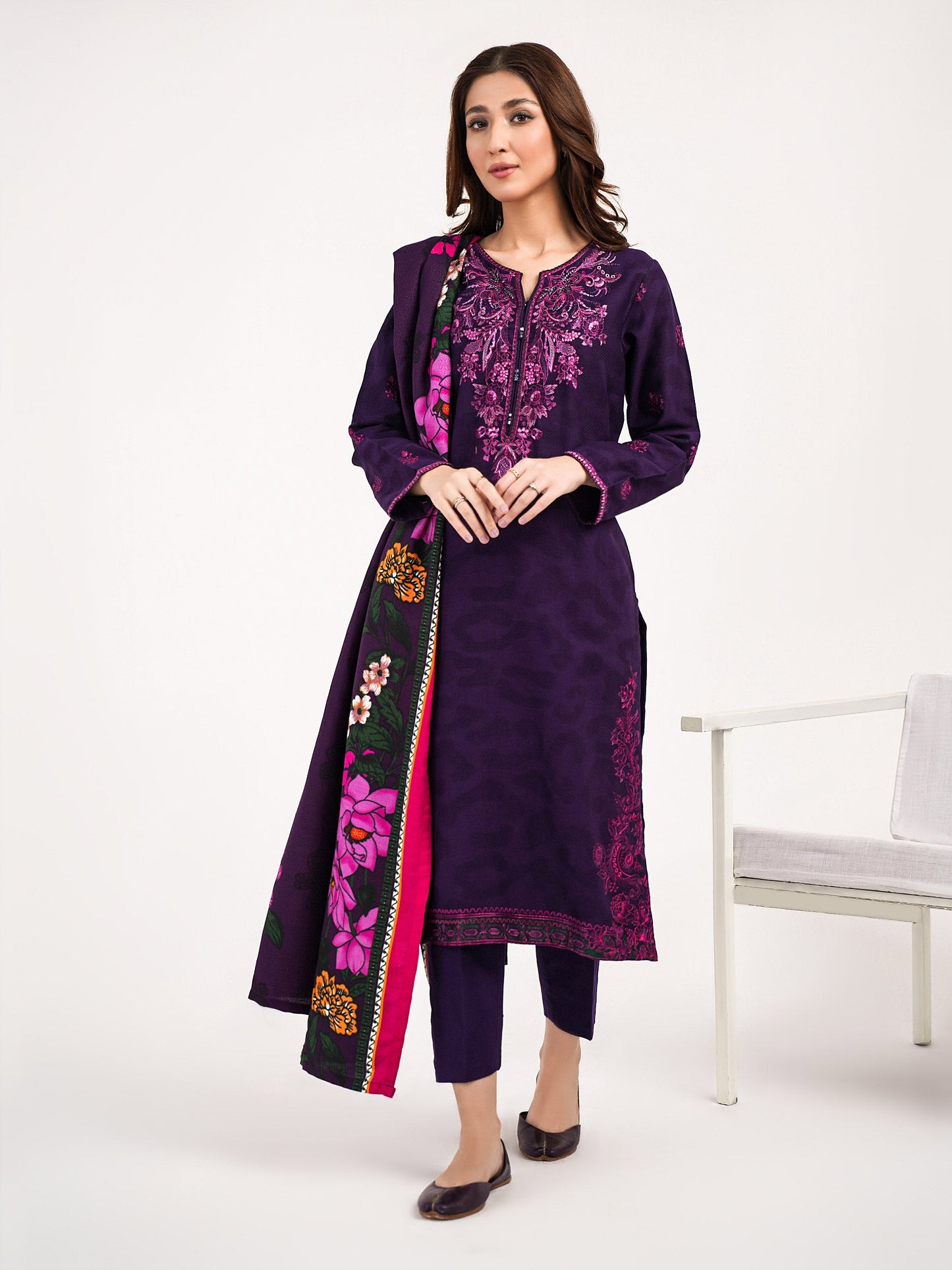 3 Piece Khaddar Suit-Embroidered(Pret)