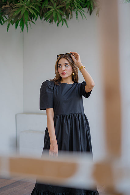 Chaos - Sicario: That black dress