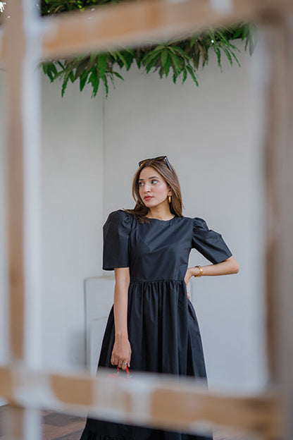 Chaos - Sicario: That black dress