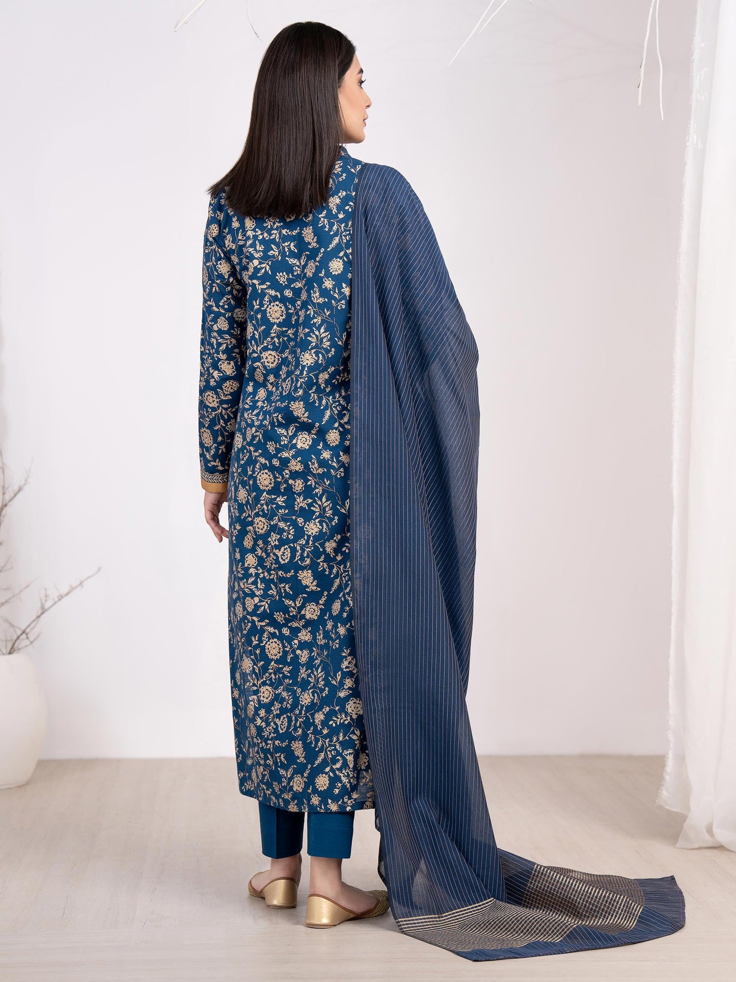 3 Piece Khaddar Suit-Printed(Unstitched)