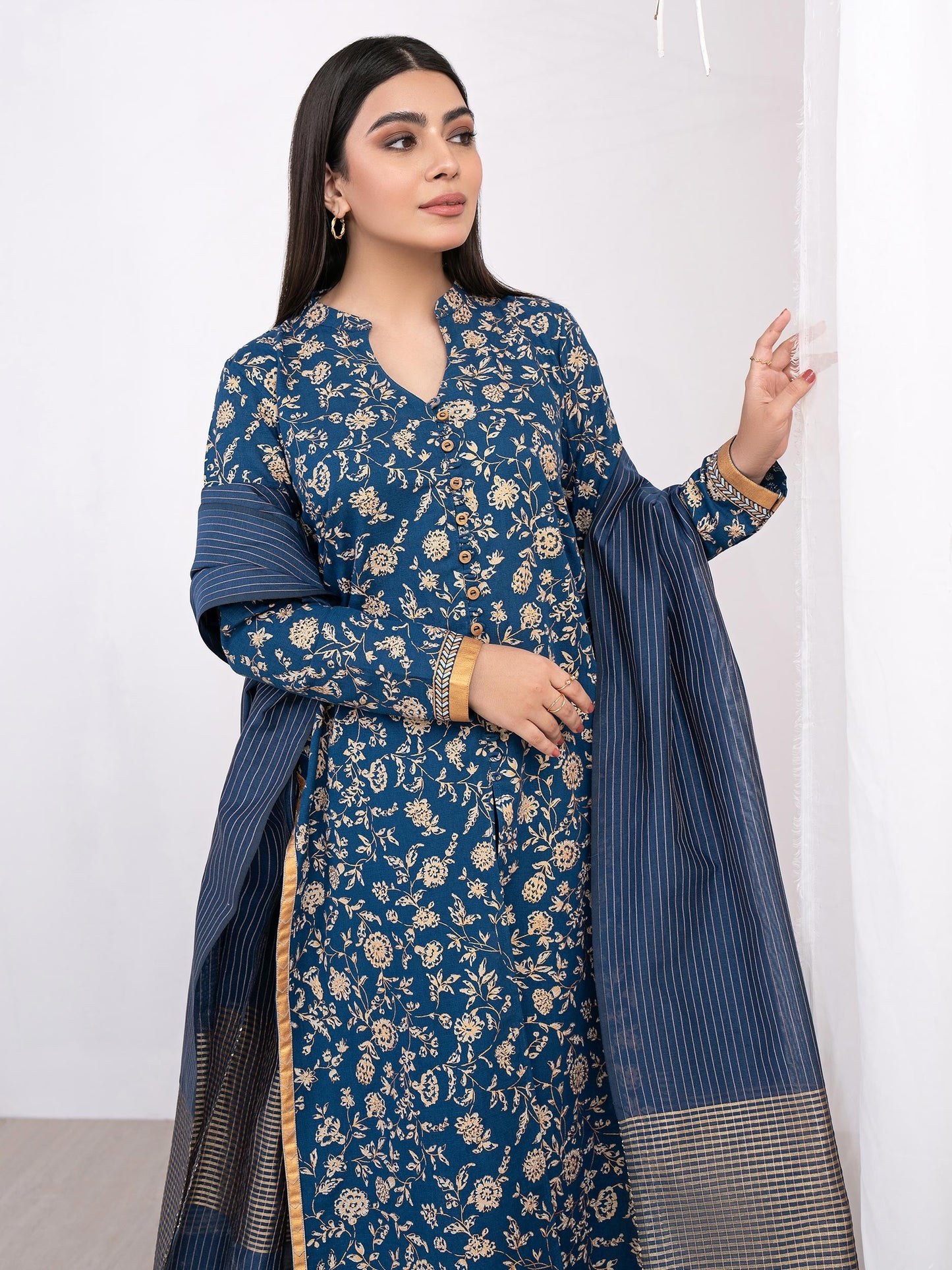 3 Piece Khaddar Suit-Printed(Unstitched)