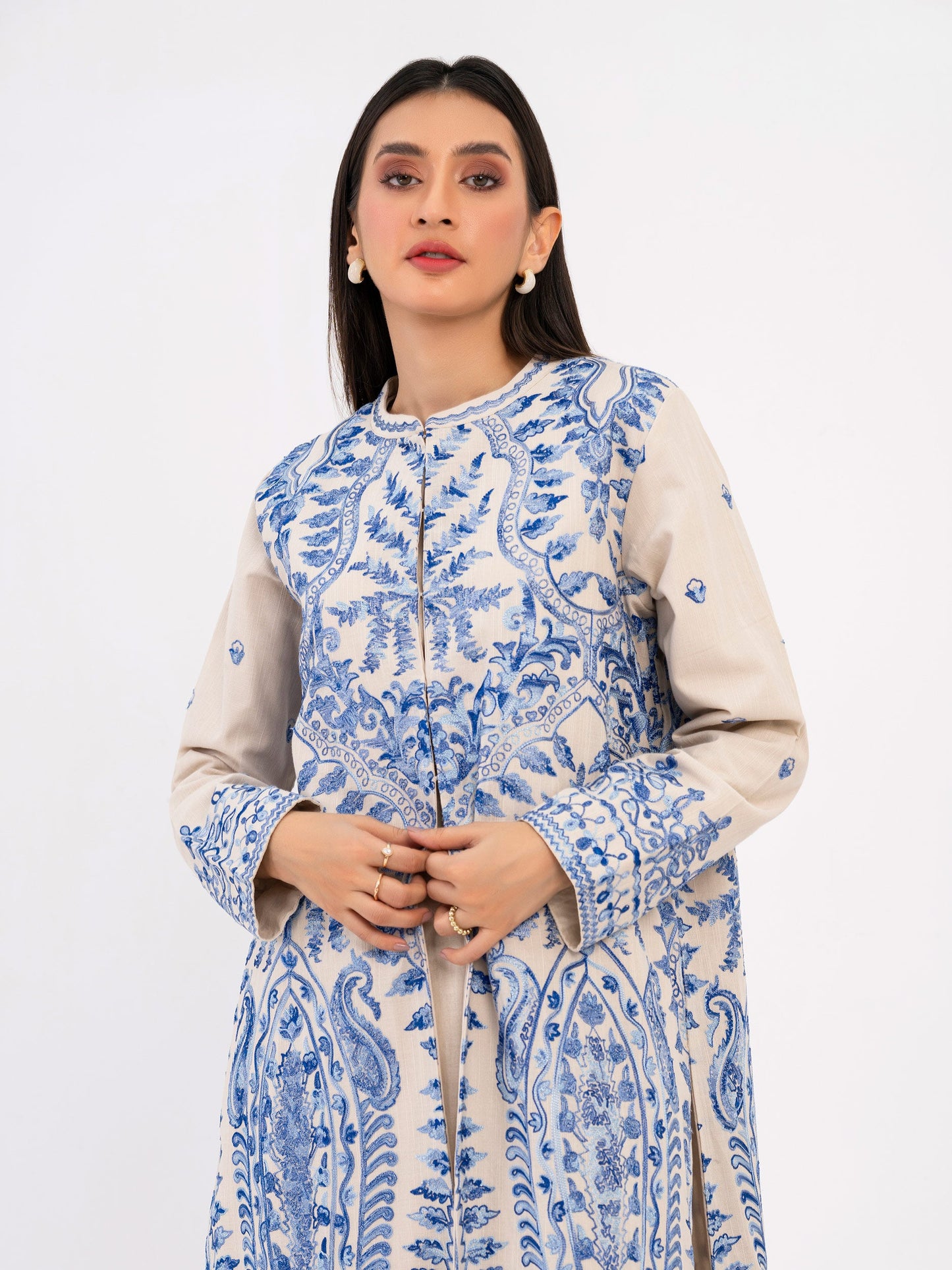 2 Piece Khaddar Suit-Embroidered(Pret)