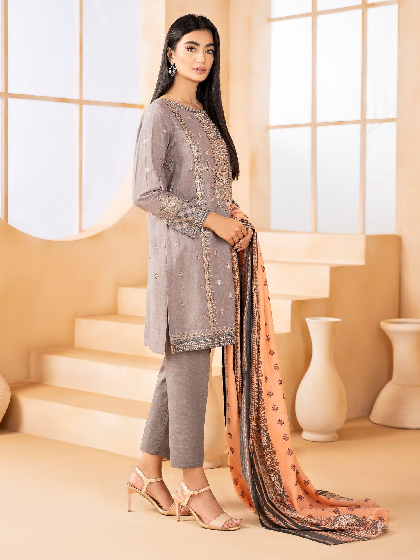 3 Piece Khaddar Suit-Embroidered (Unstitched)