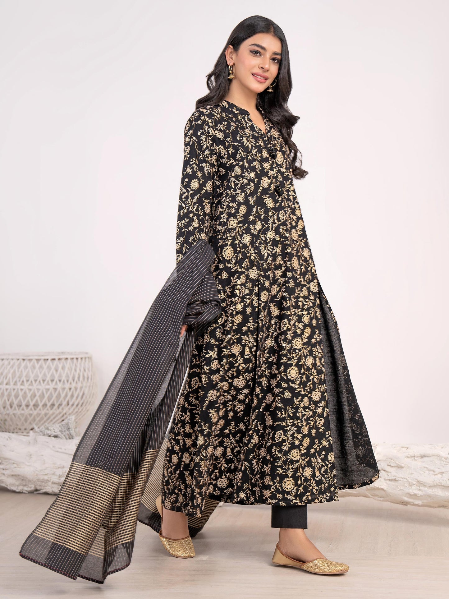 3 Piece Khaddar Suit-Printed(Unstitched)