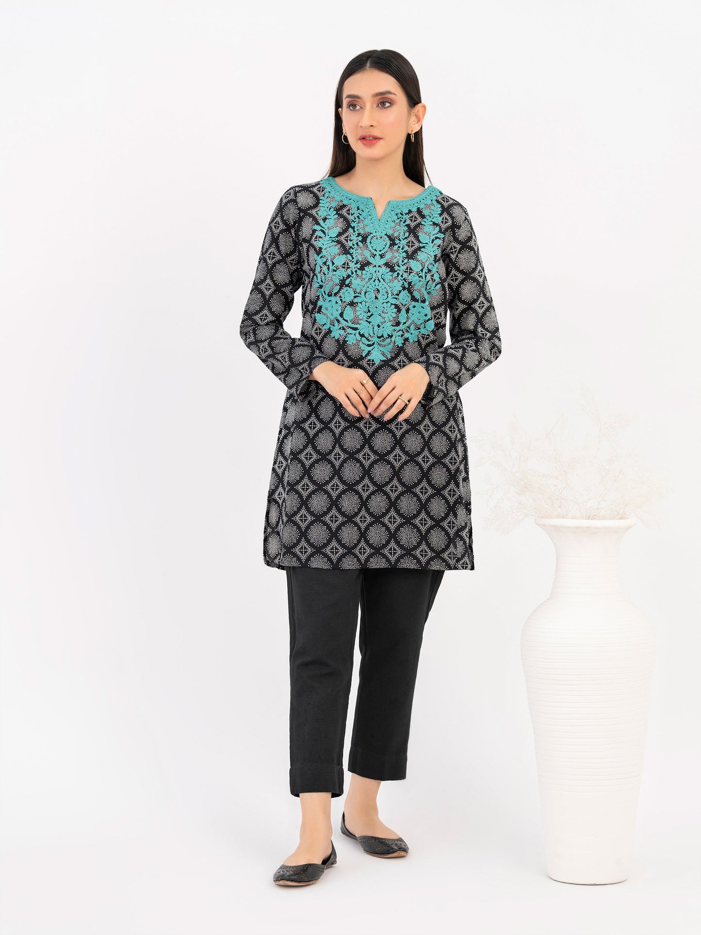 Khaddar Kurti-Embroidered (Pret)